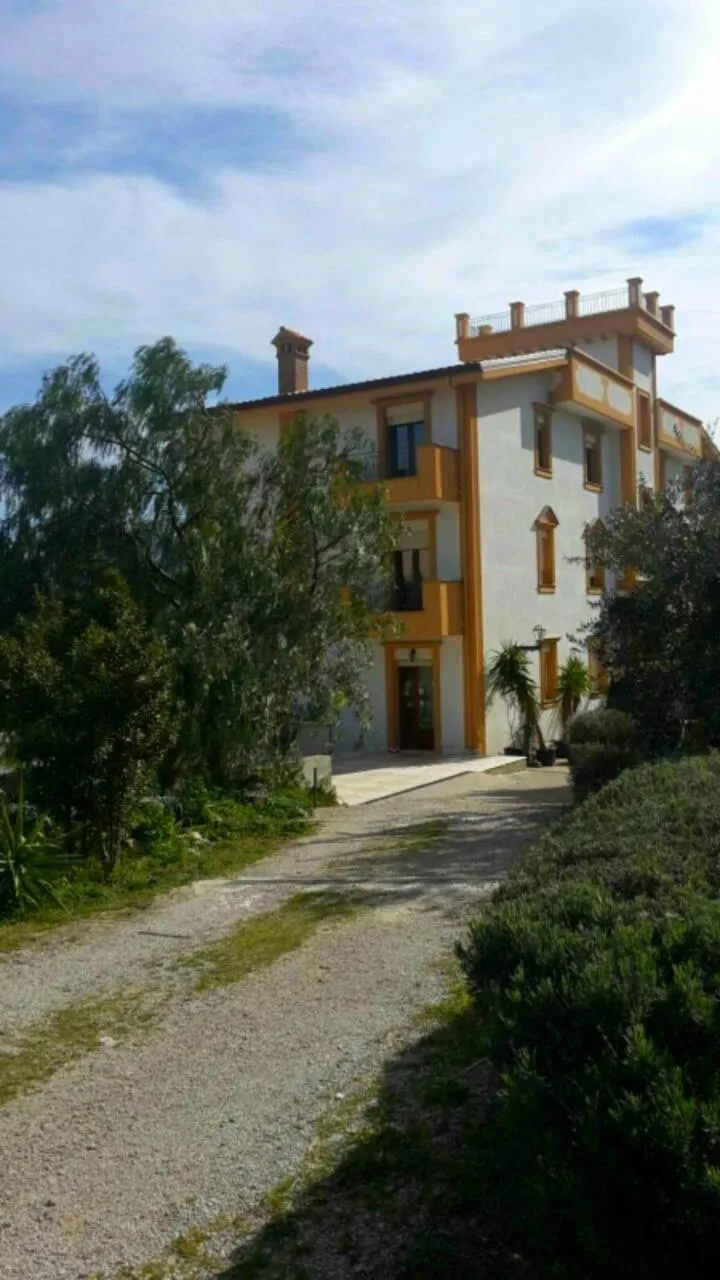 Facade/entrance in Rocca Di Monreale
