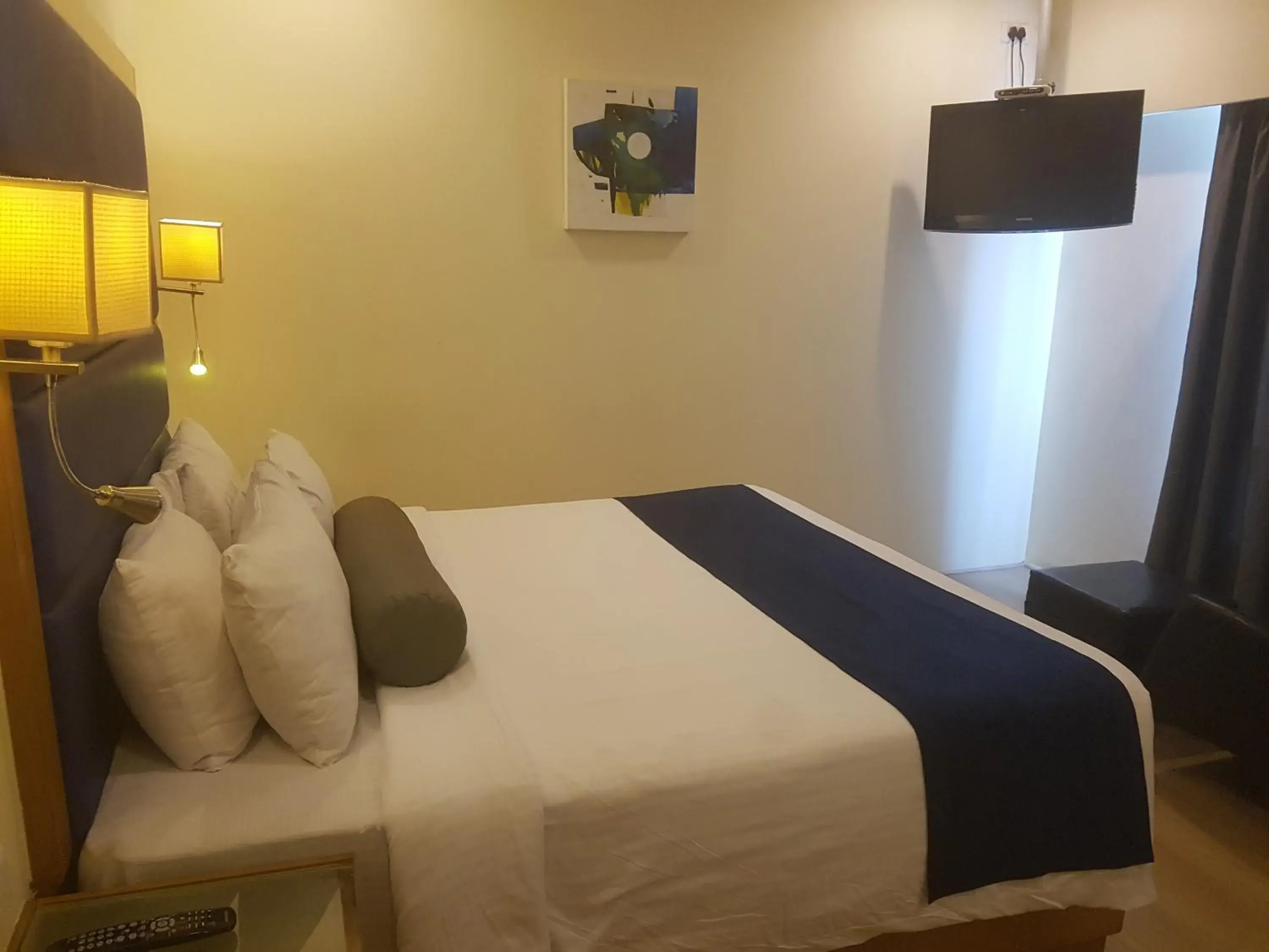 Photo of the whole room in Peerless Hotel Hyderabad Photo of the whole room in Peerless Hotel Hyderabad