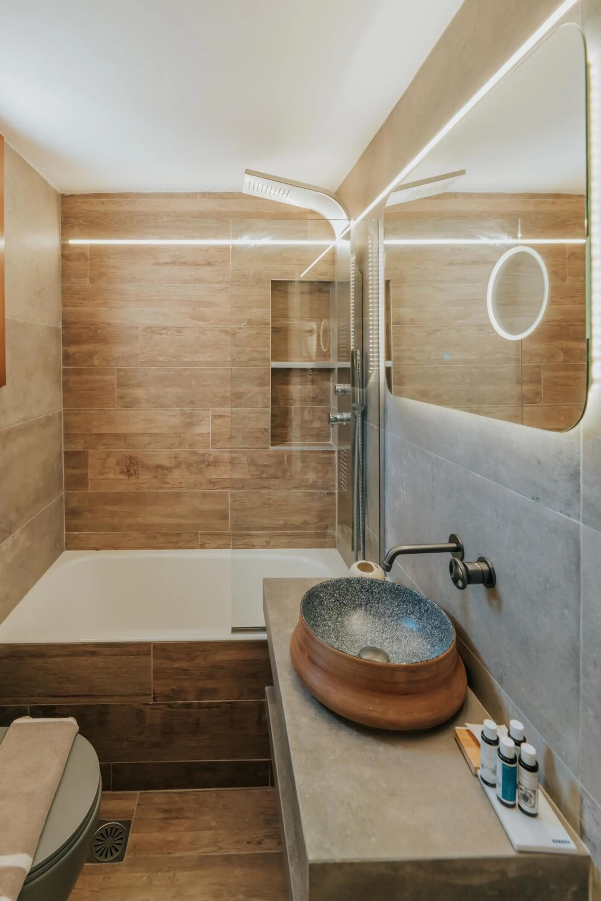 Toilet in Anerada Hotel