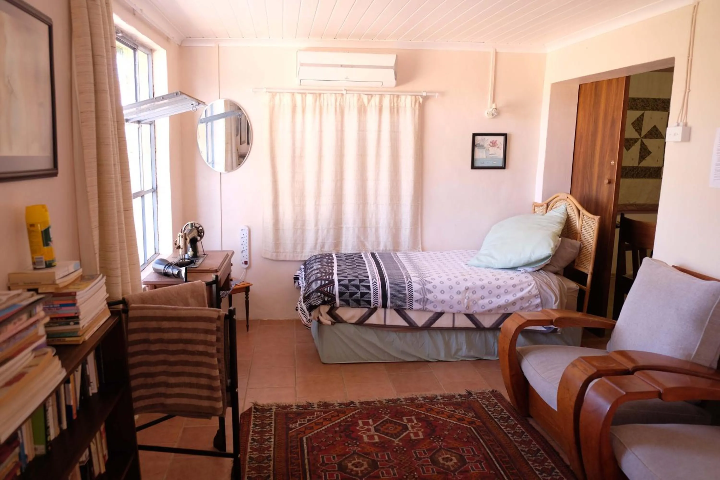 Double Room with Private Bathroom in Neels Cottage