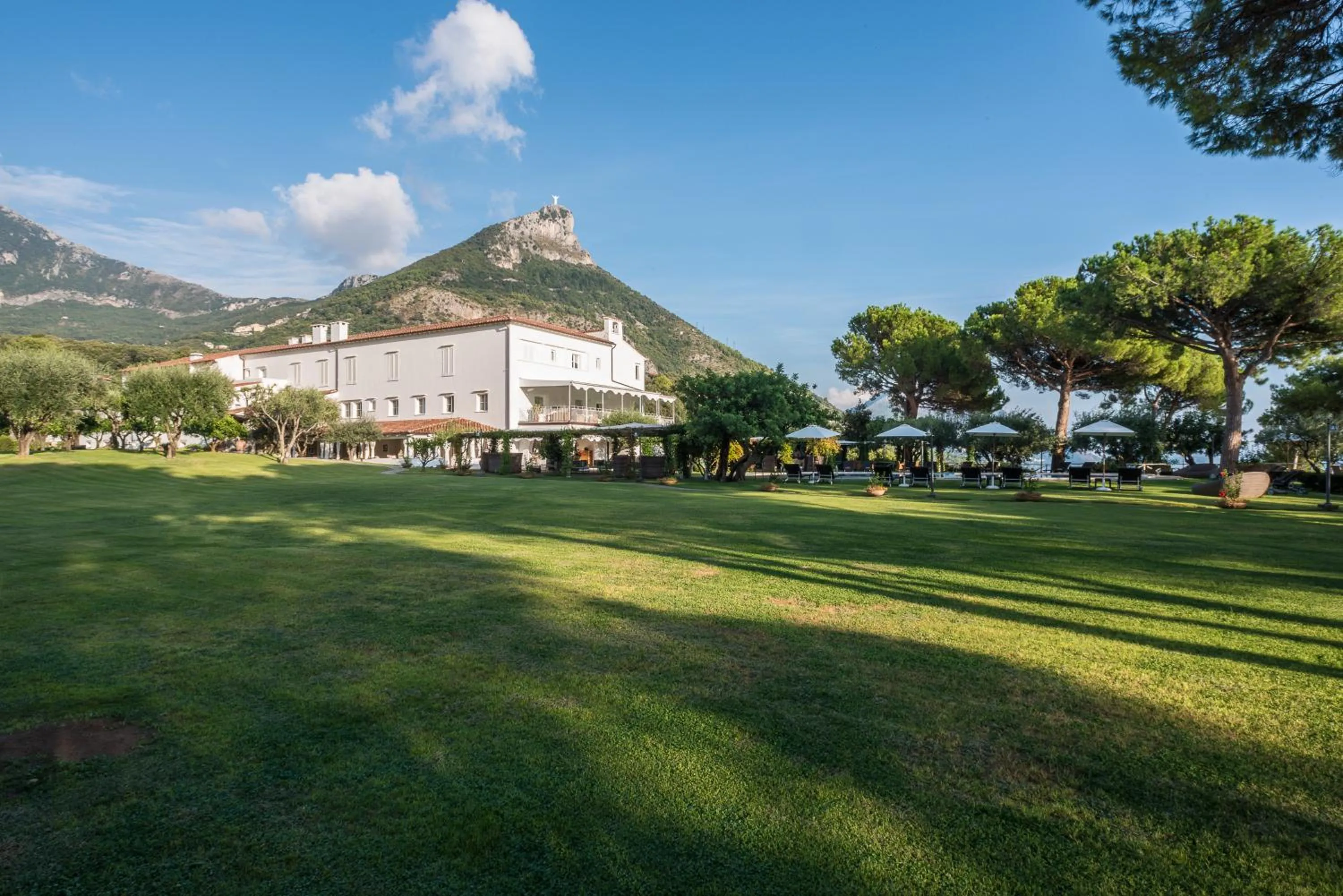 Property building in Santavenere Hotel