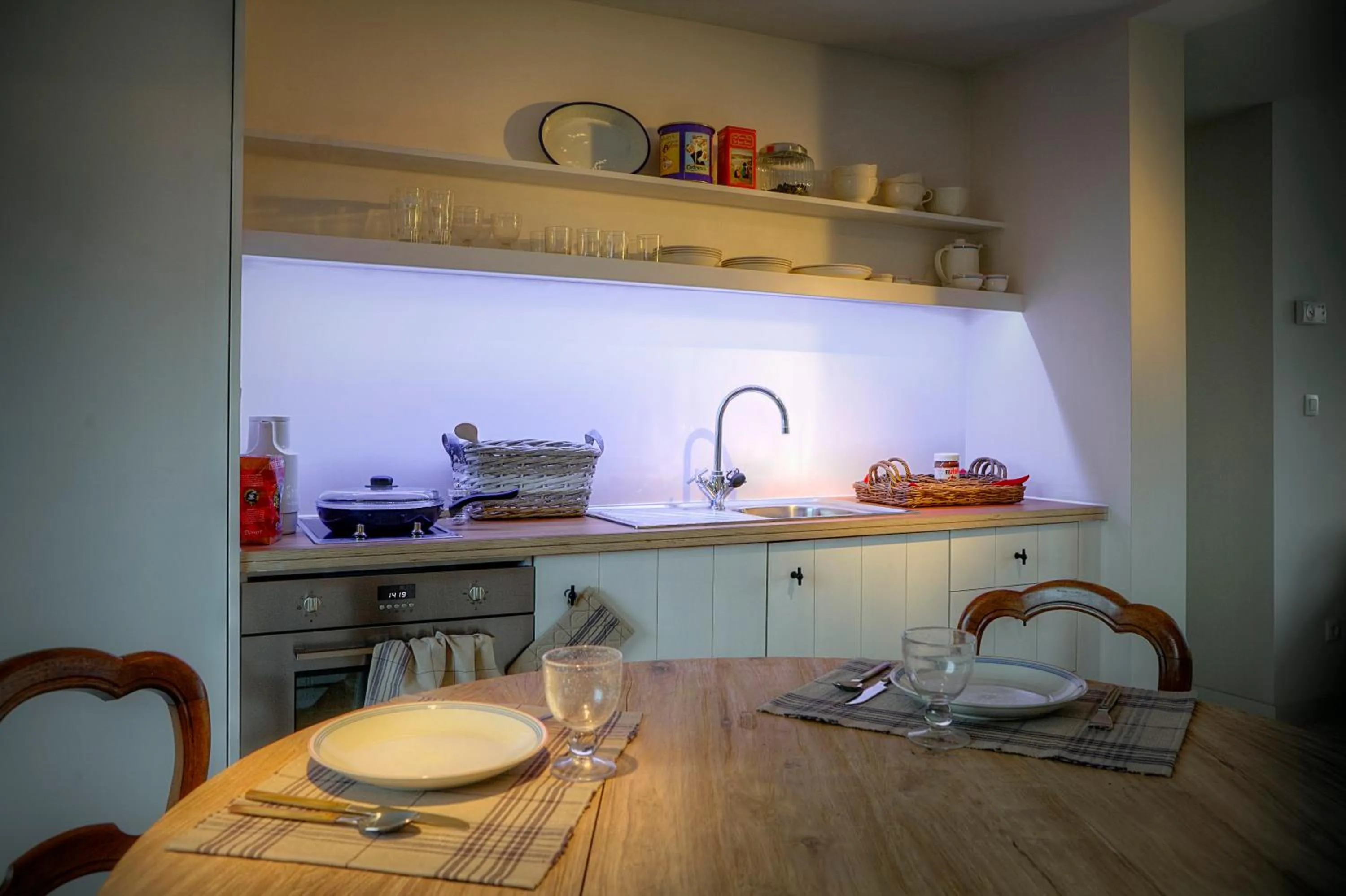 Kitchen or kitchenette in Menin Gate House
