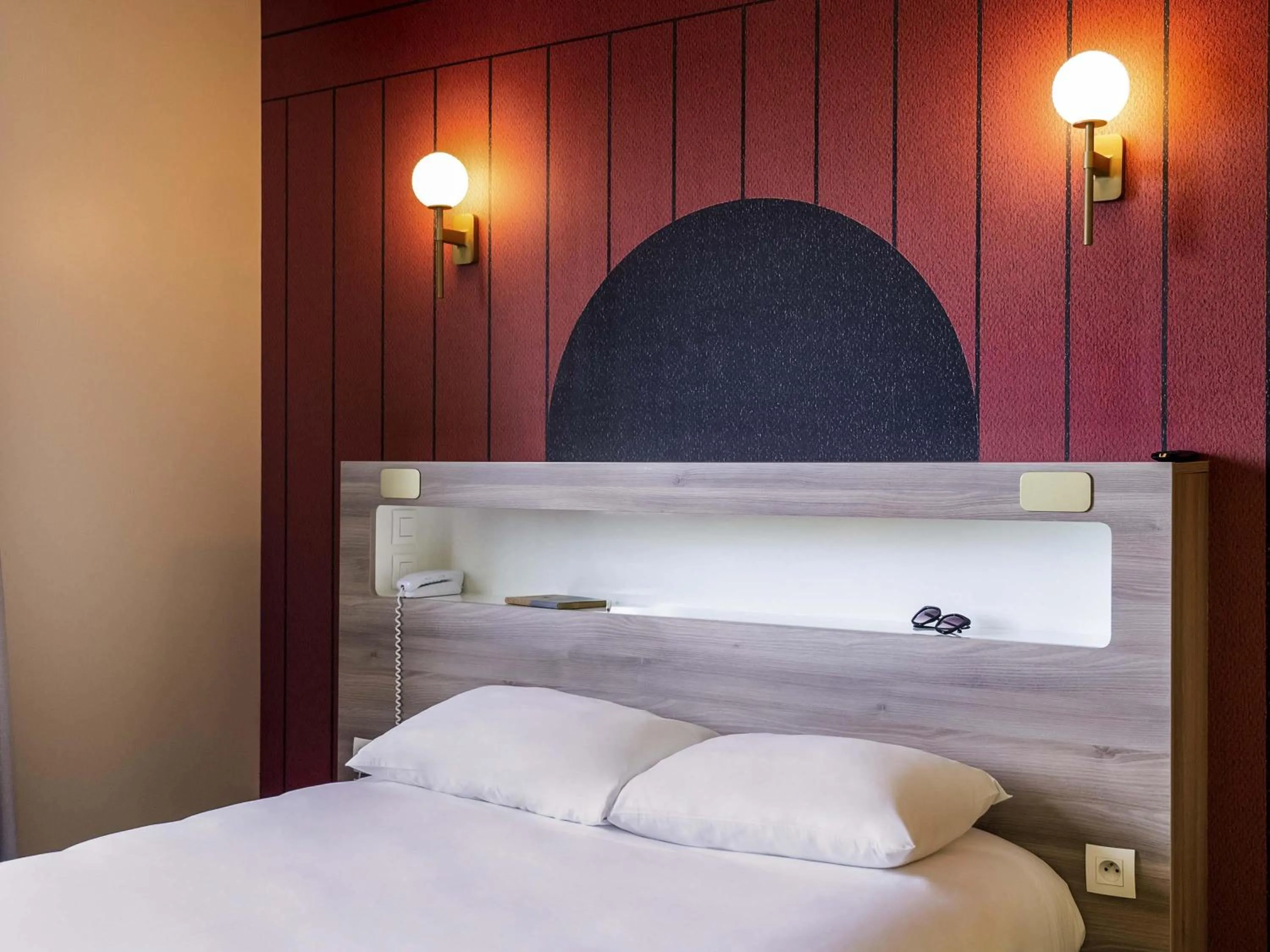 Bedroom, Bed in ibis Styles Versailles Saint Quentin en Yvelines