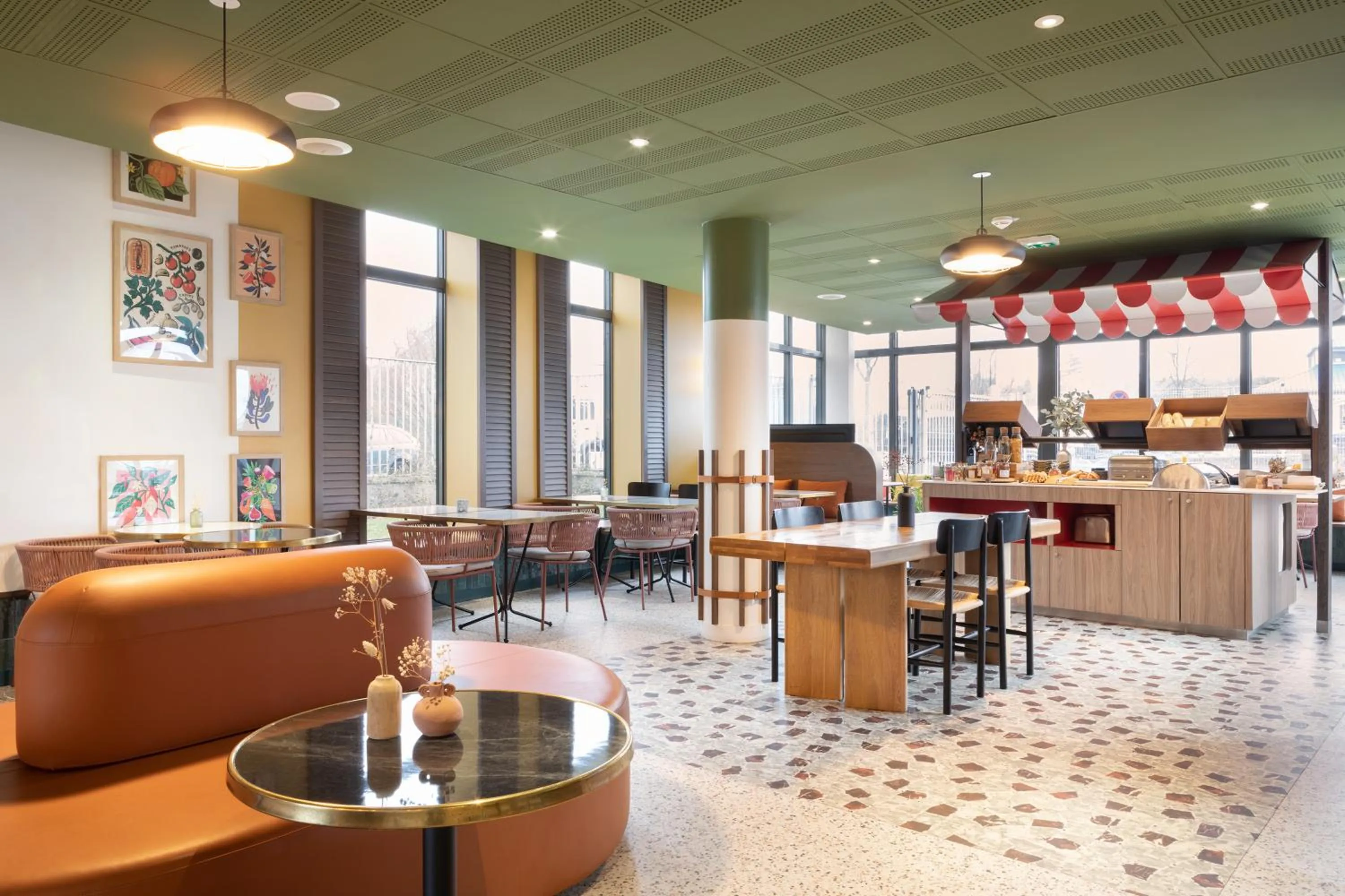 Restaurant/places to eat in ibis Styles Versailles Saint Quentin en Yvelines