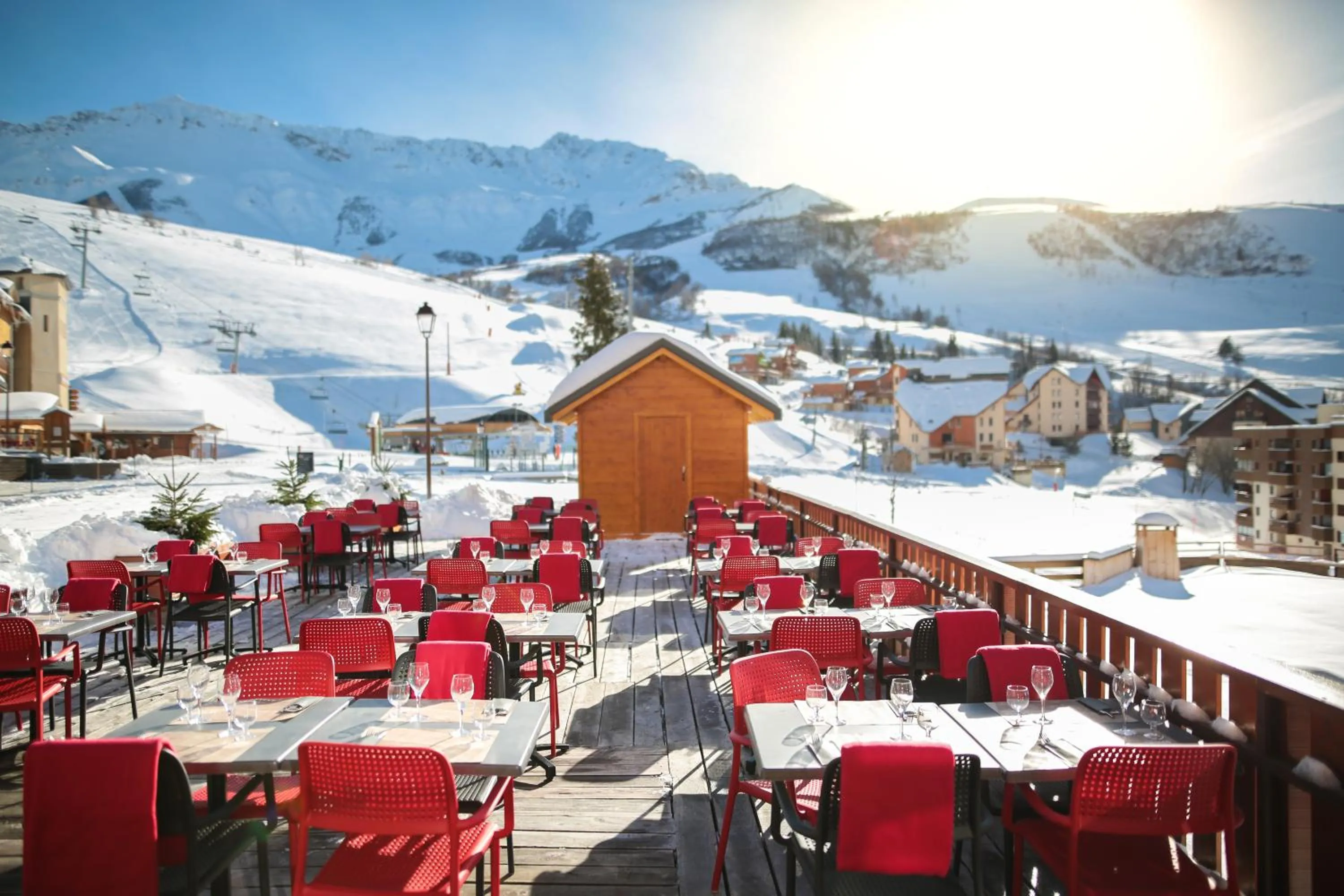 Restaurant/places to eat in Hotel Lac Bleu 1650