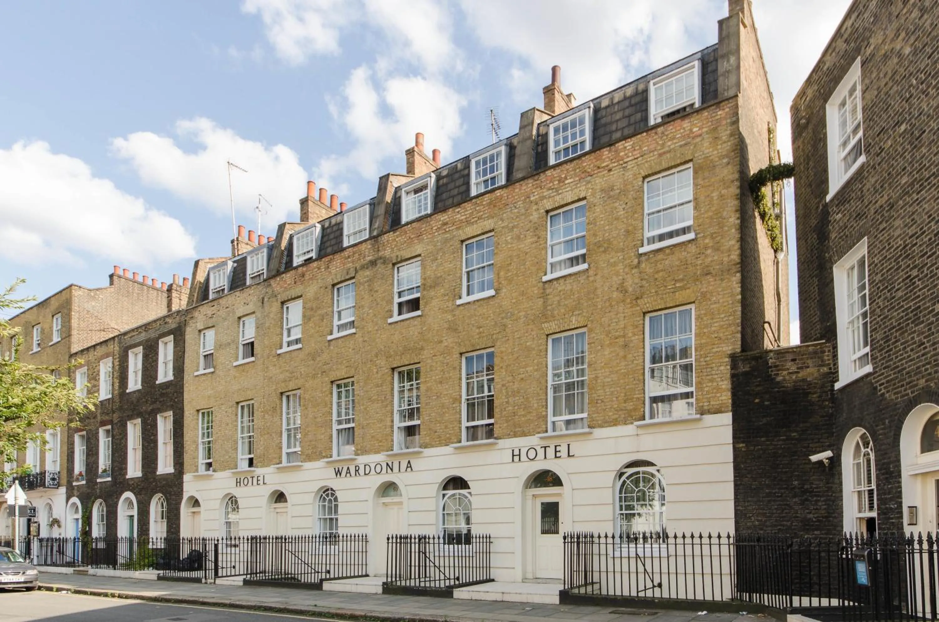 Property building in Wardonia Hotel Kings Cross