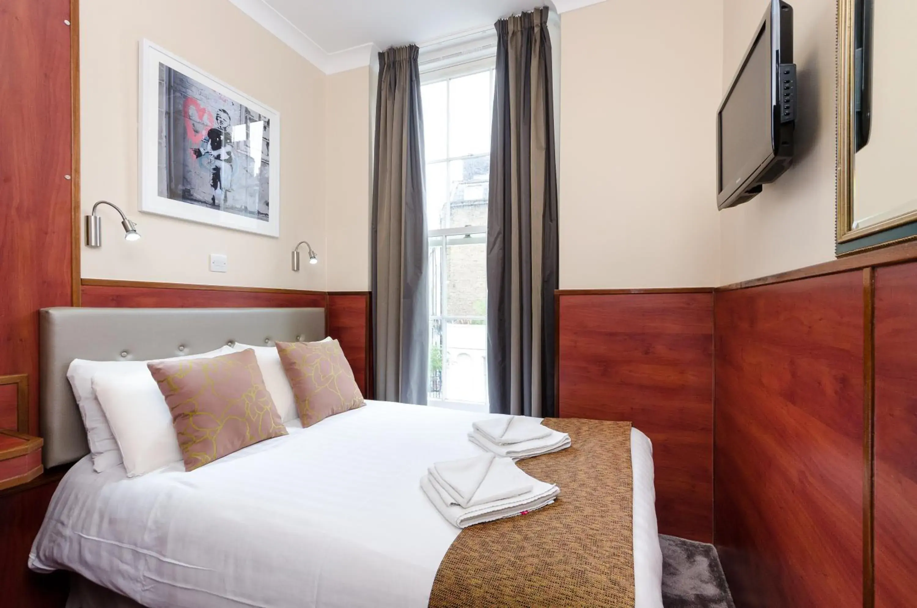 Bedroom, Bed in Wardonia Hotel Kings Cross Bedroom, Bed in Wardonia Hotel Kings Cross