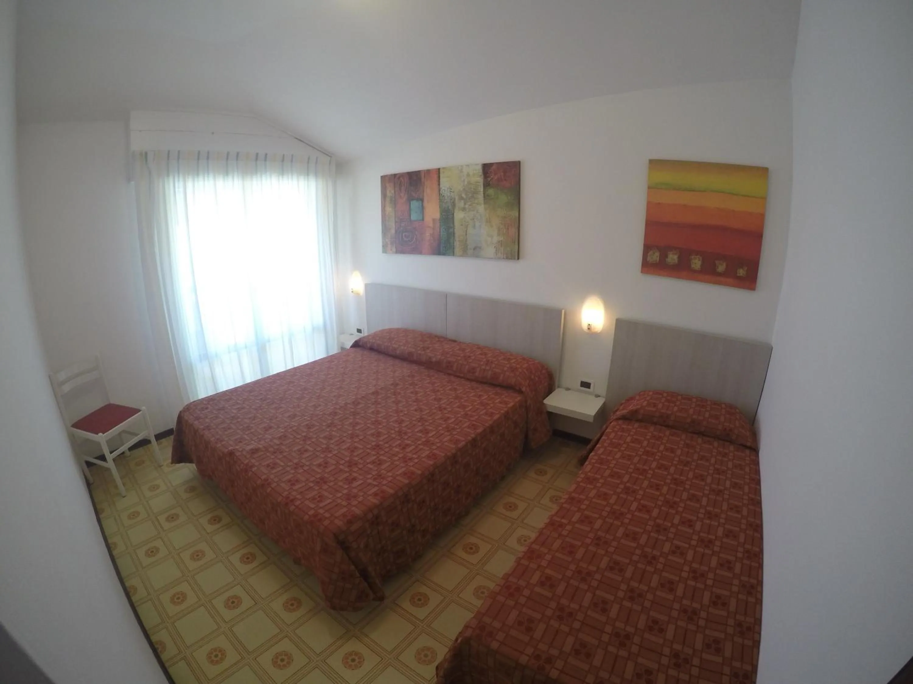 Photo of the whole room, Bed in Residence Zenith