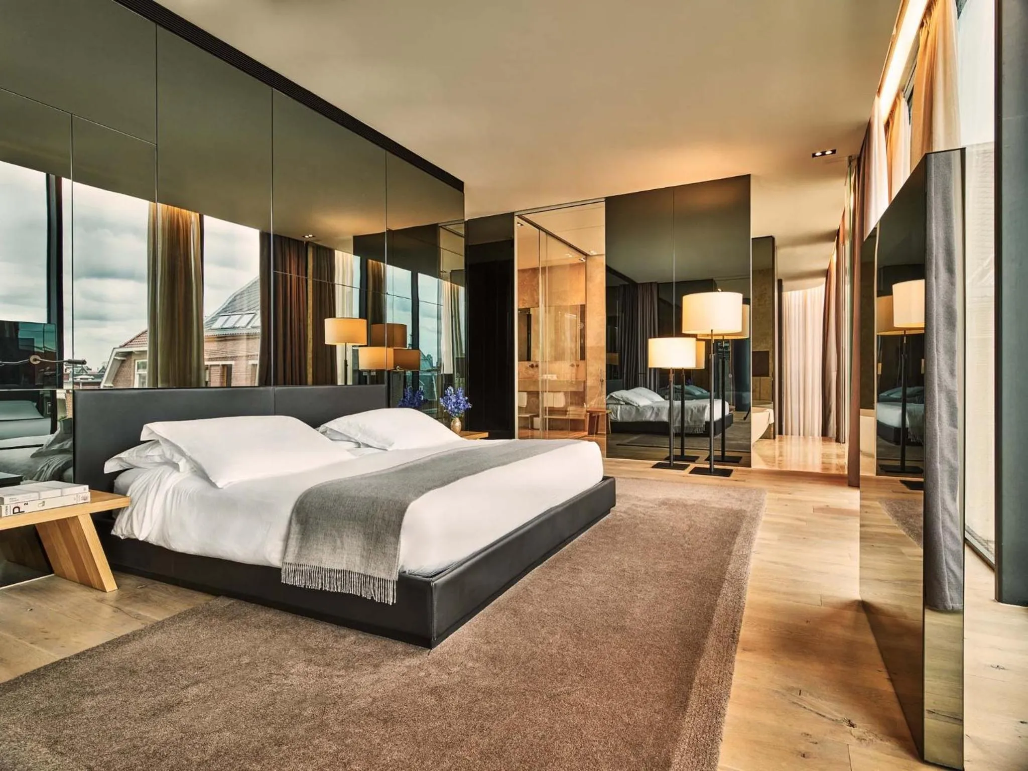 Bedroom, Bed in Conservatorium Hotel - Operated by Mandarin Oriental