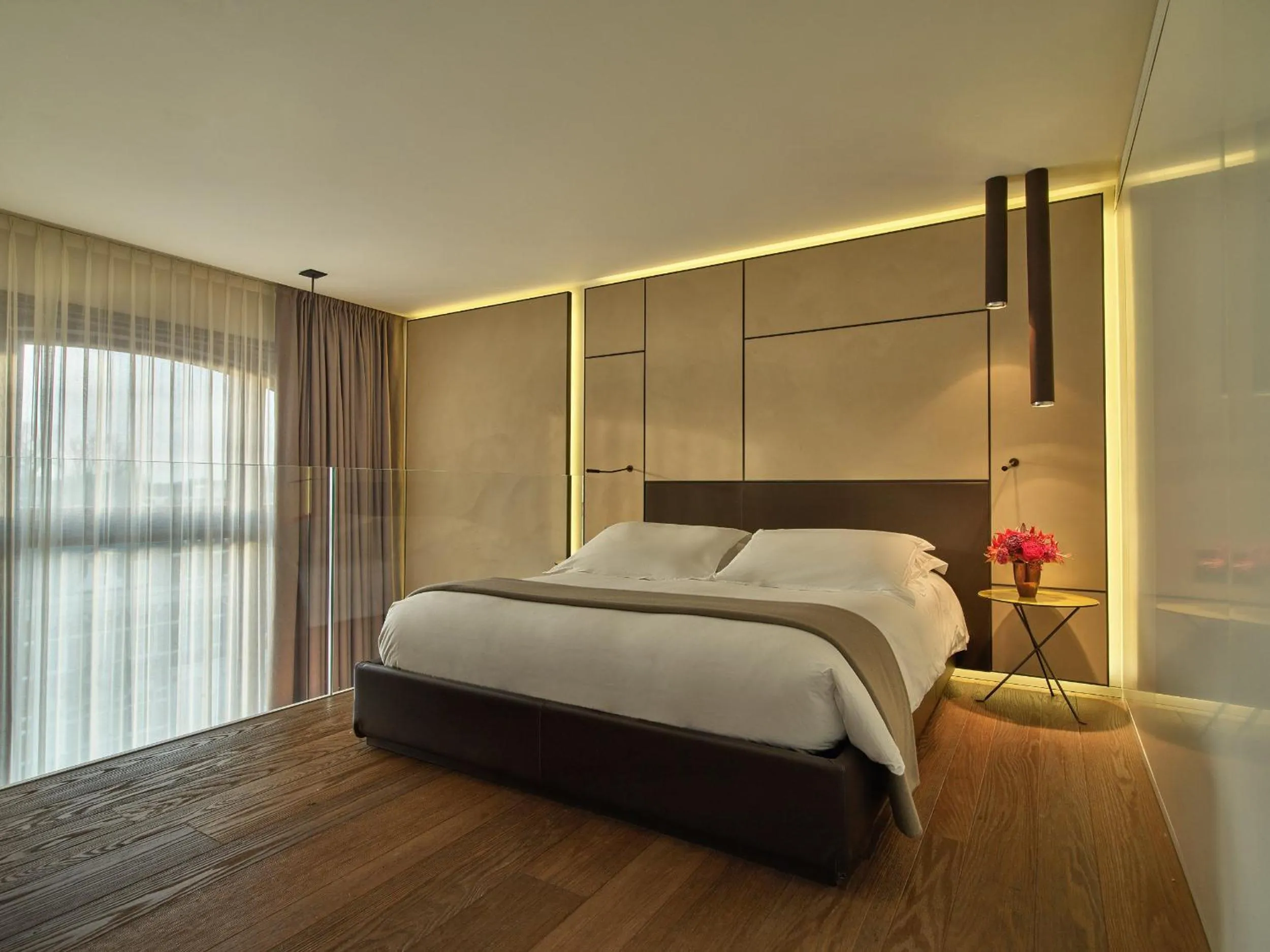 Bedroom, Bed in Conservatorium Hotel - Operated by Mandarin Oriental