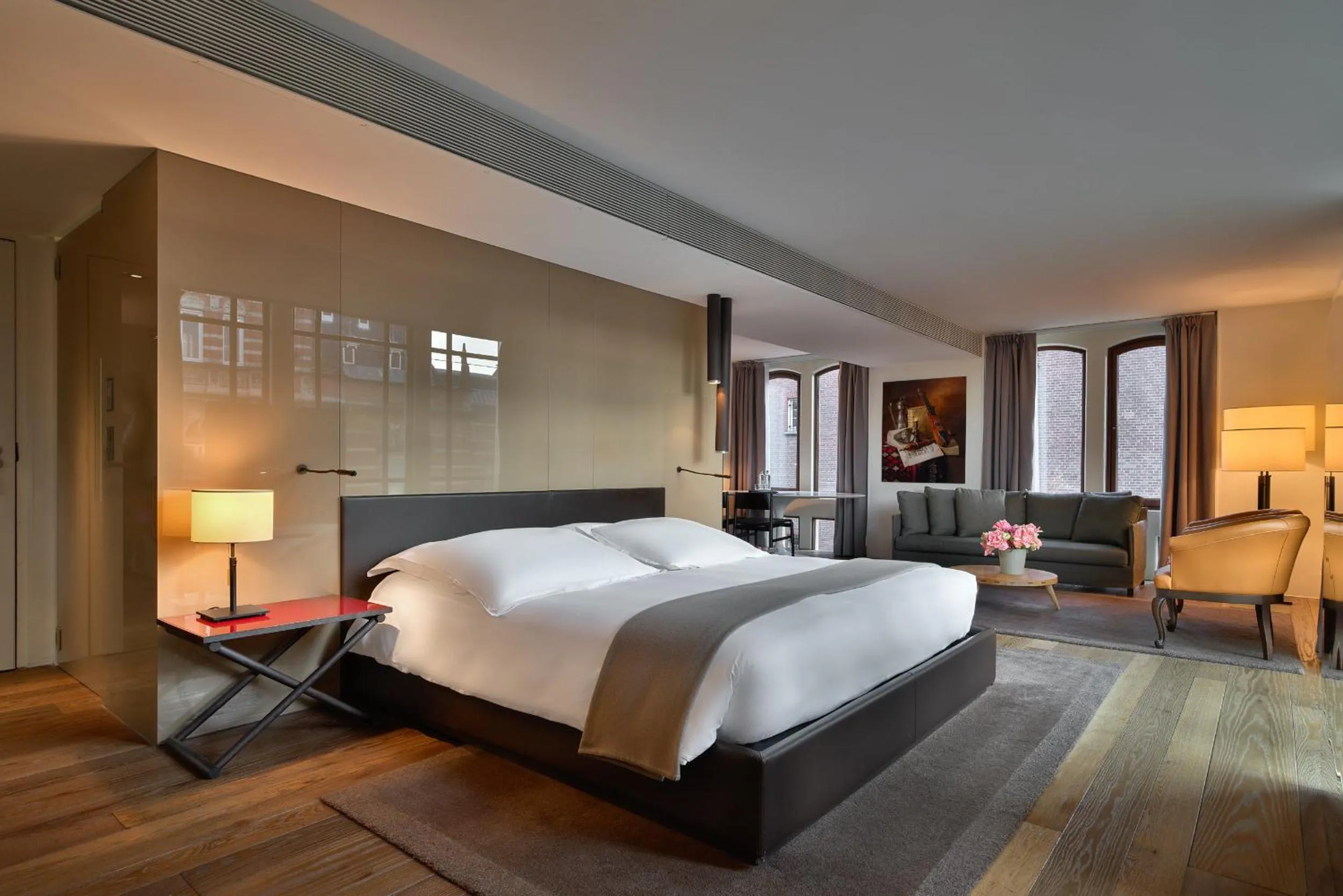Bedroom, Bed in Conservatorium Hotel - Operated by Mandarin Oriental