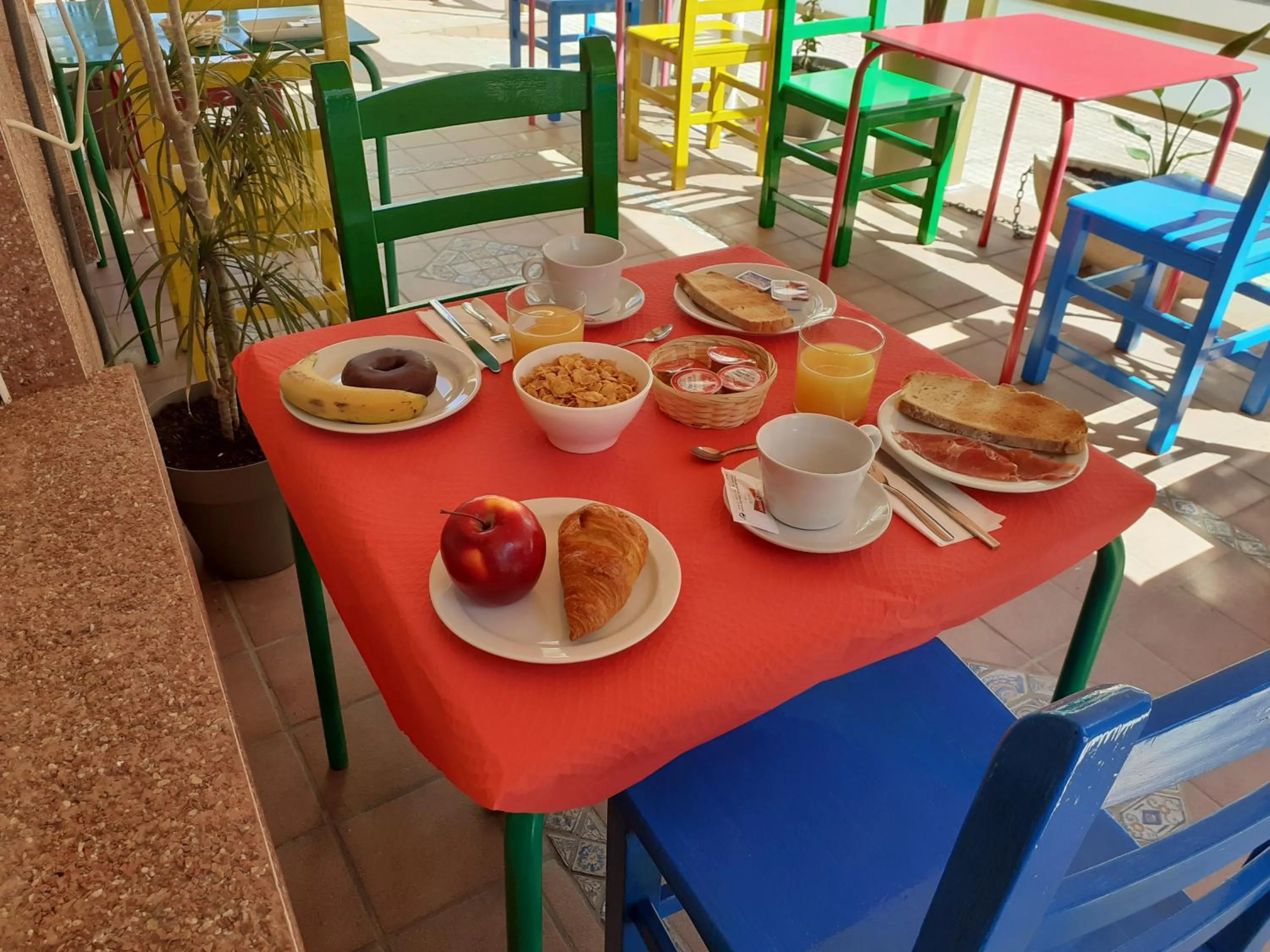 Breakfast in Hotel Clibomar Jamaica