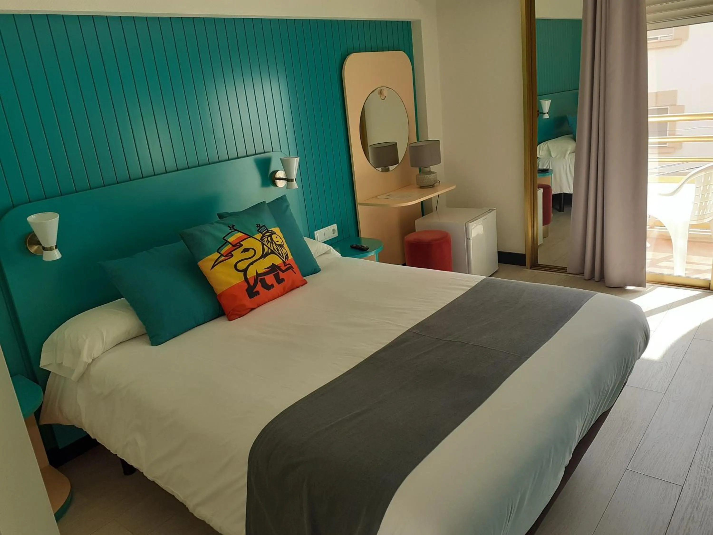 Bed in Hotel Clibomar Jamaica