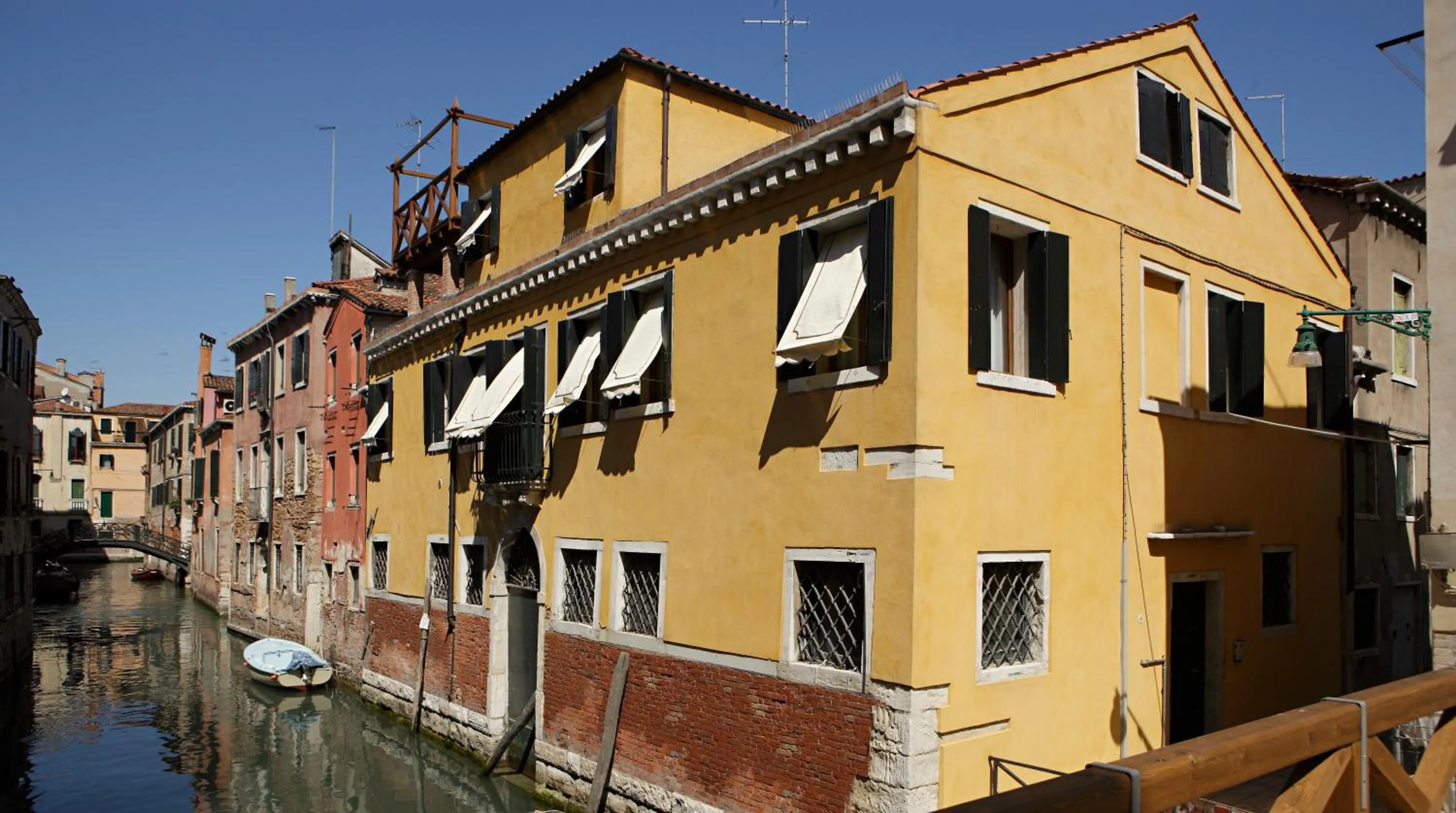 Property building in B&B Al Palazzetto