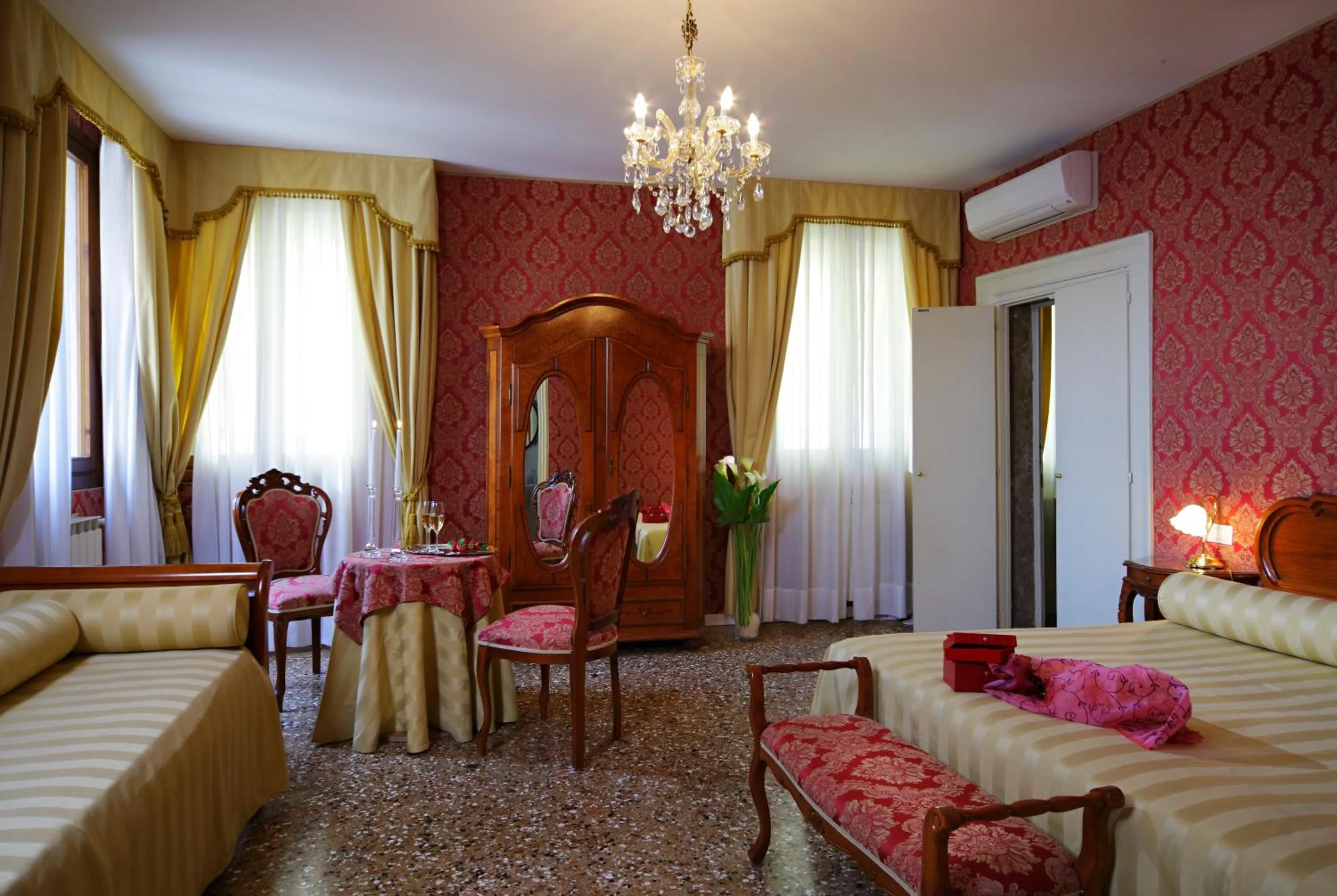 Photo of the whole room, Bed in B&B Al Palazzetto