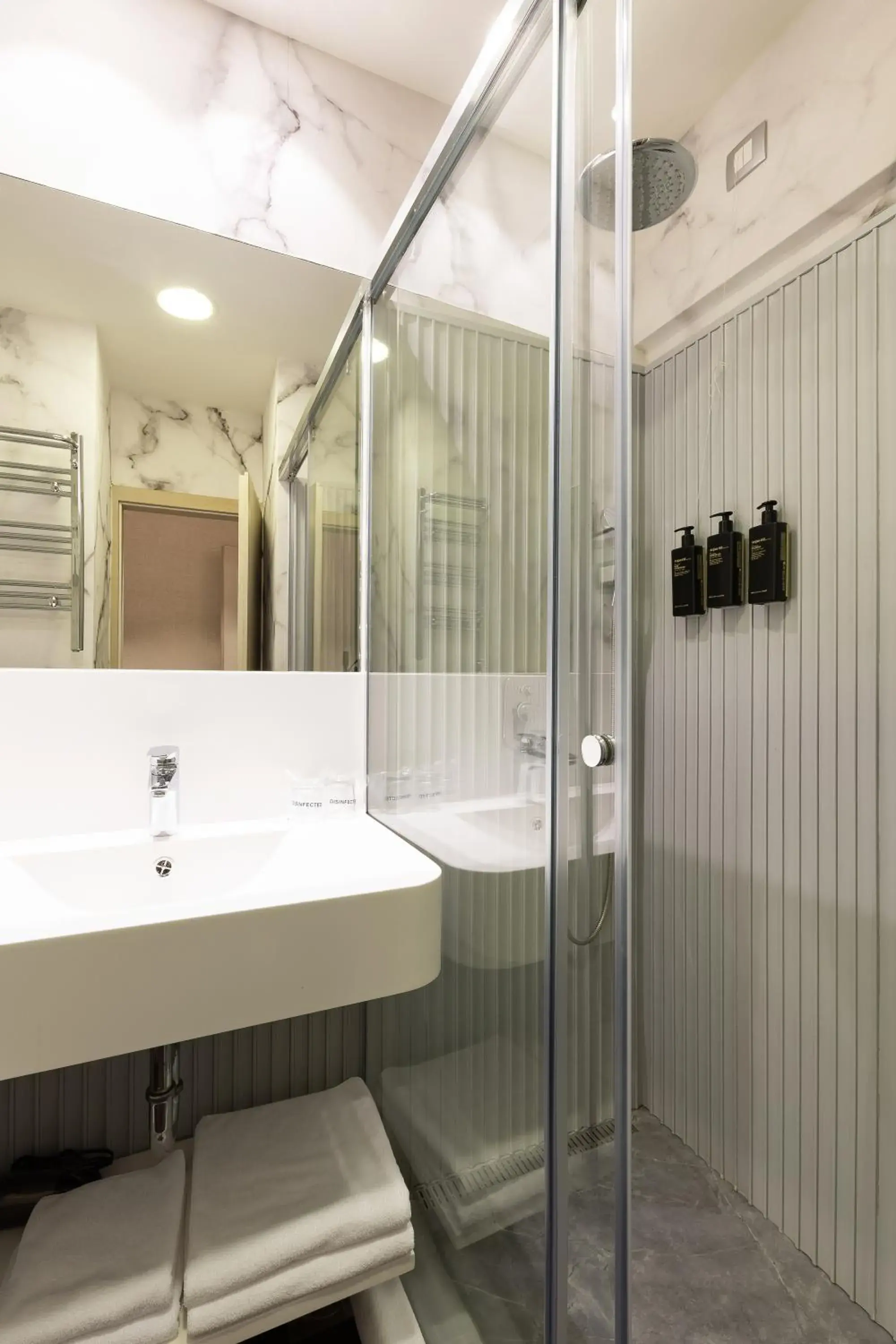 Bathroom in Hotel Palma Bathroom in Hotel Palma