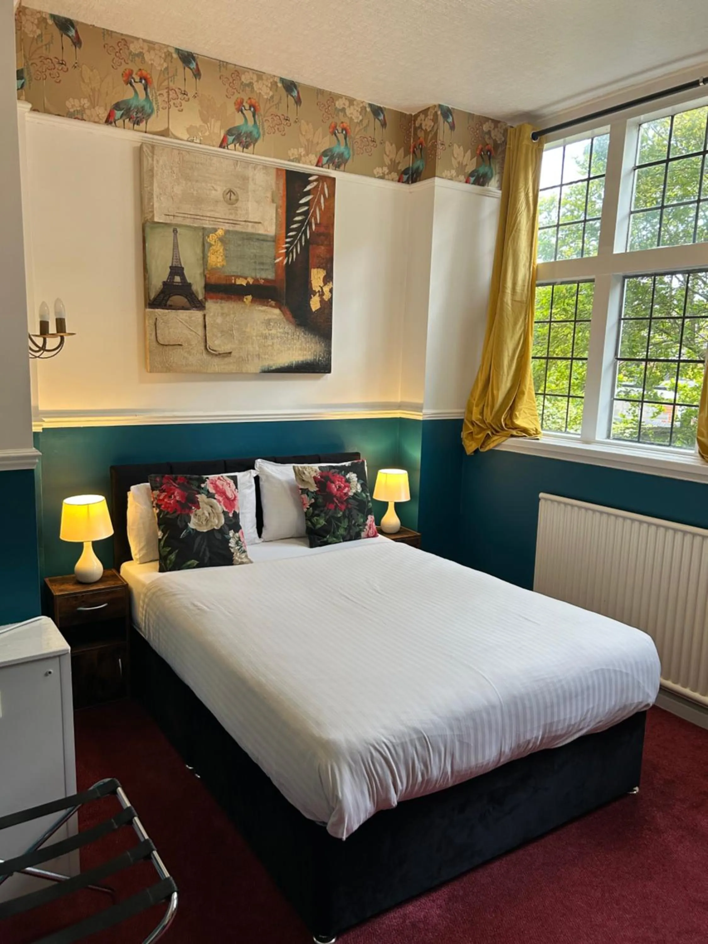 Bed in Barons Court Hotel