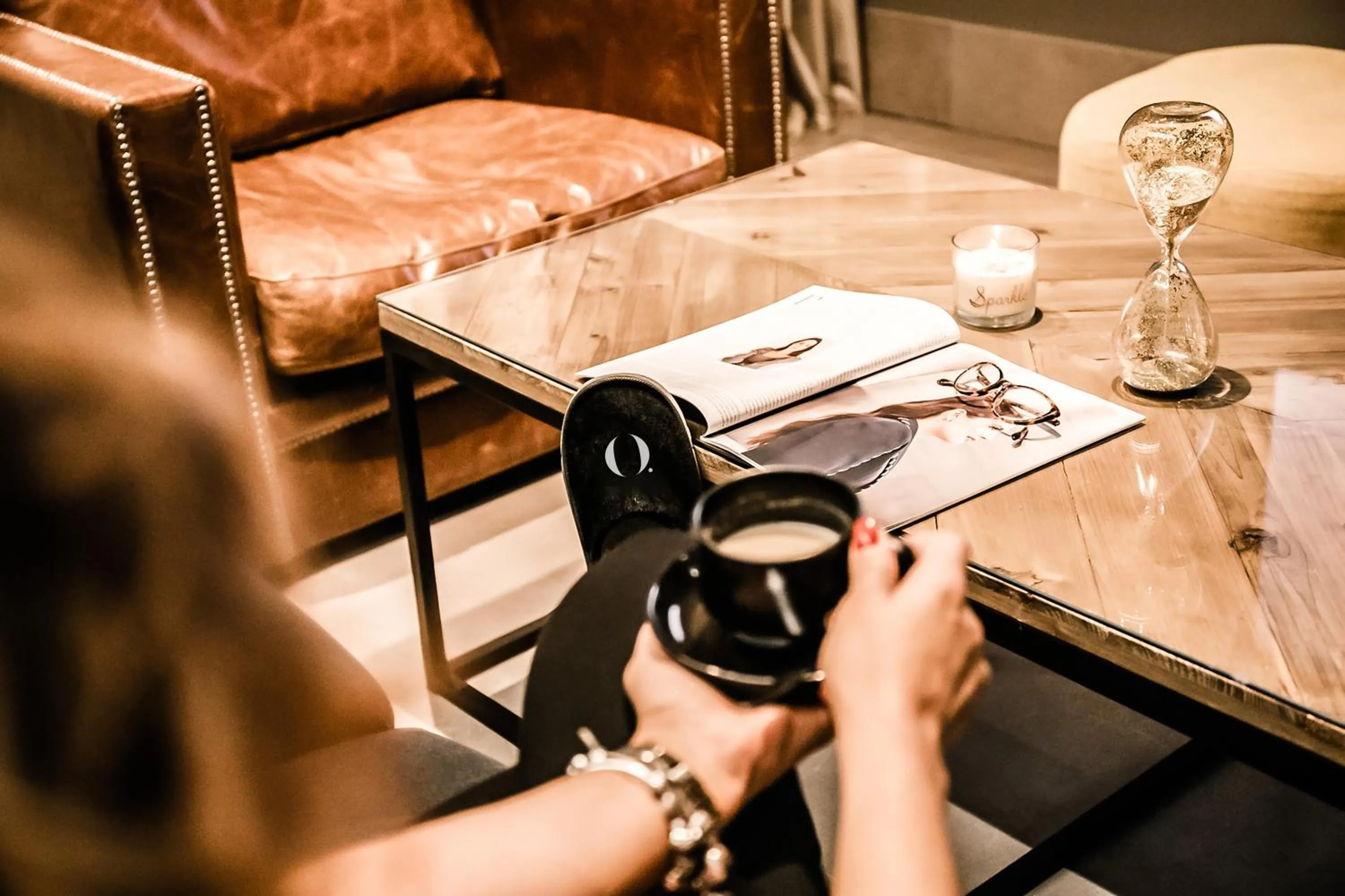 Living room in HO Puerta de Purchena By Olivencia