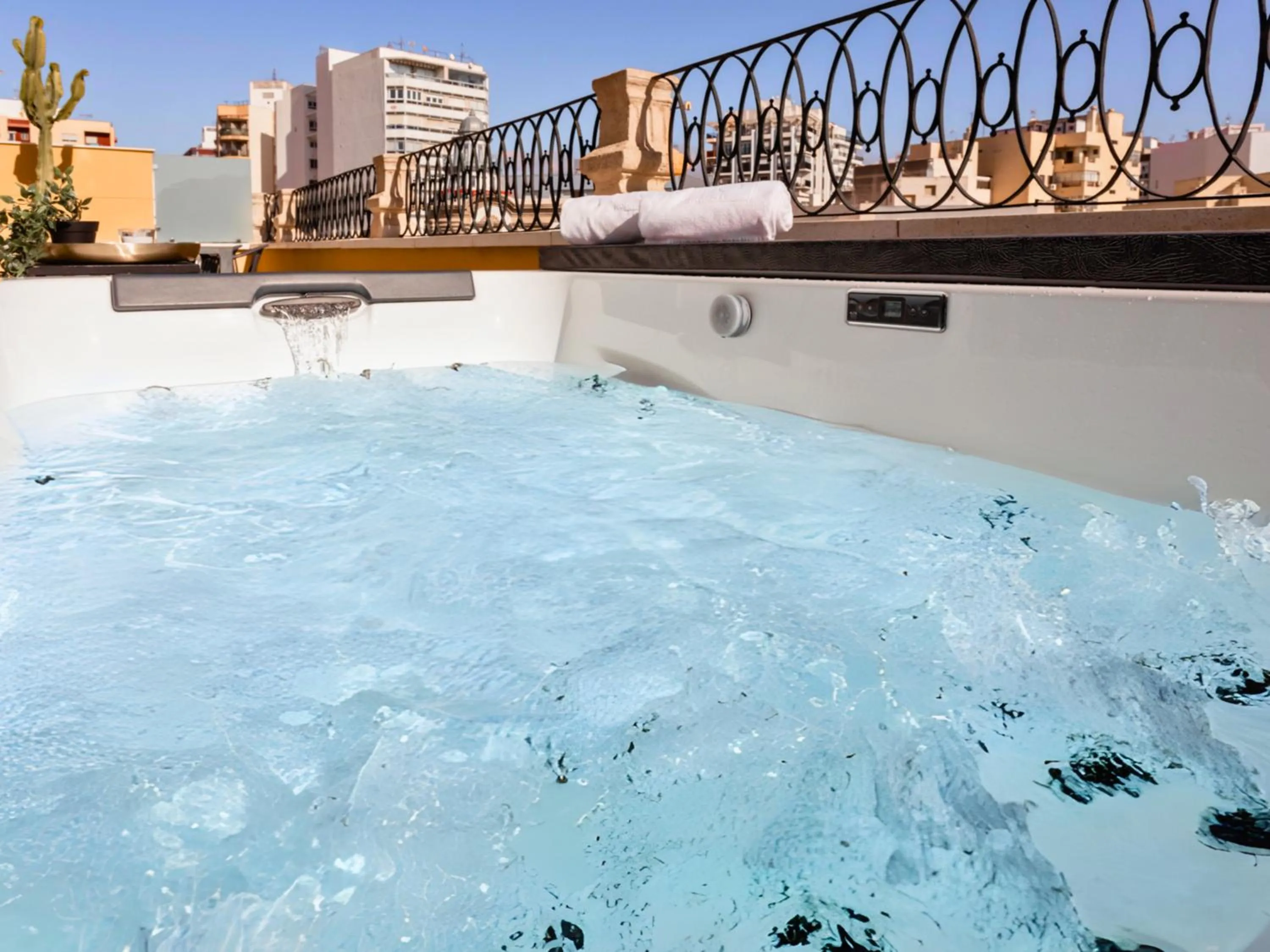 Hot Tub in HO Puerta de Purchena By Olivencia