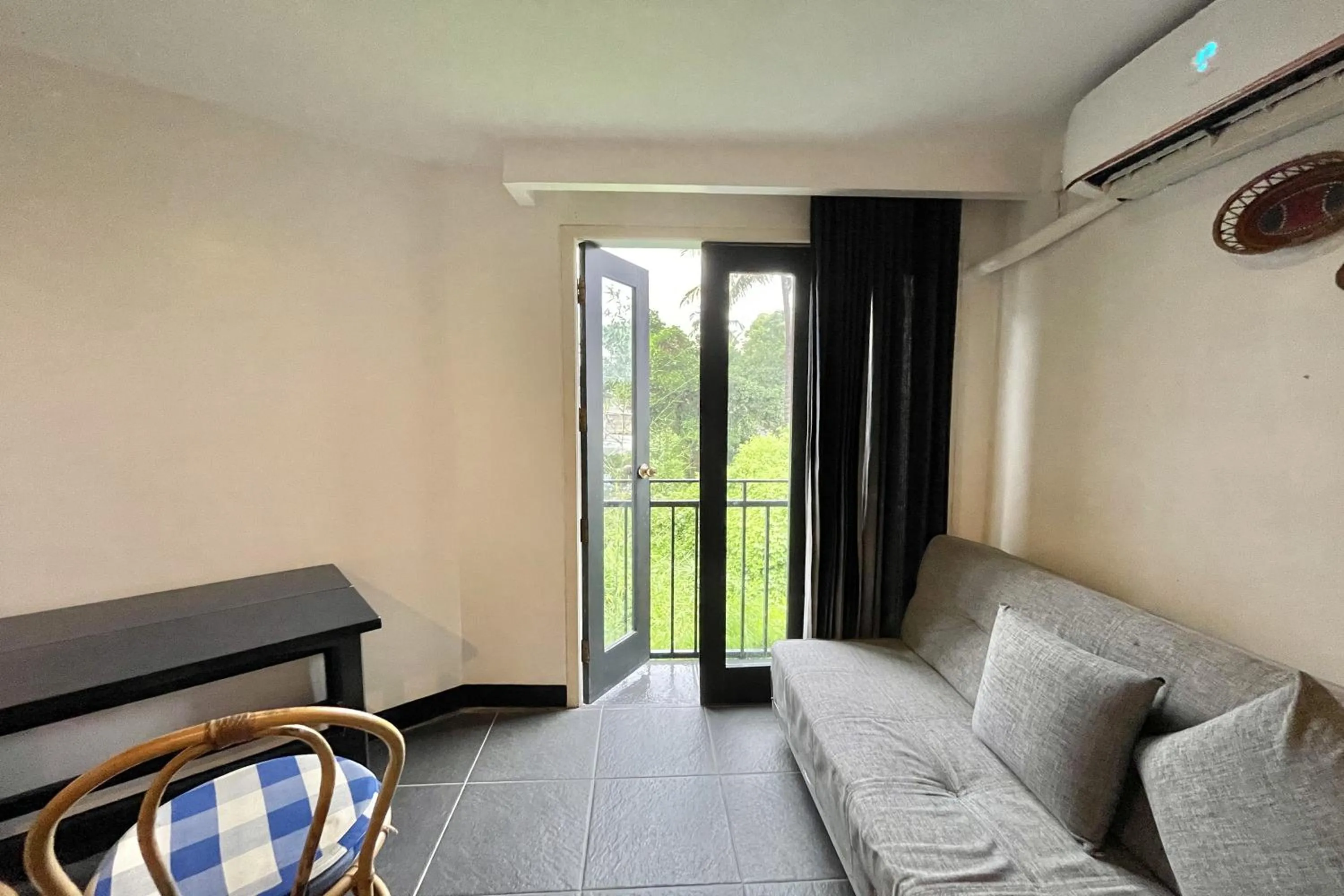 Seating area in Taman Unique Hotel Senggigi