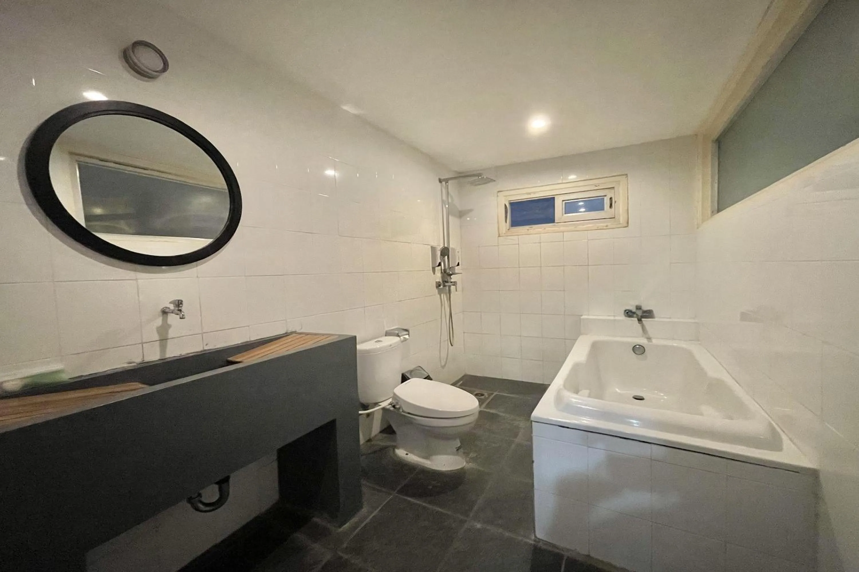 Bathroom in Taman Unique Hotel Senggigi