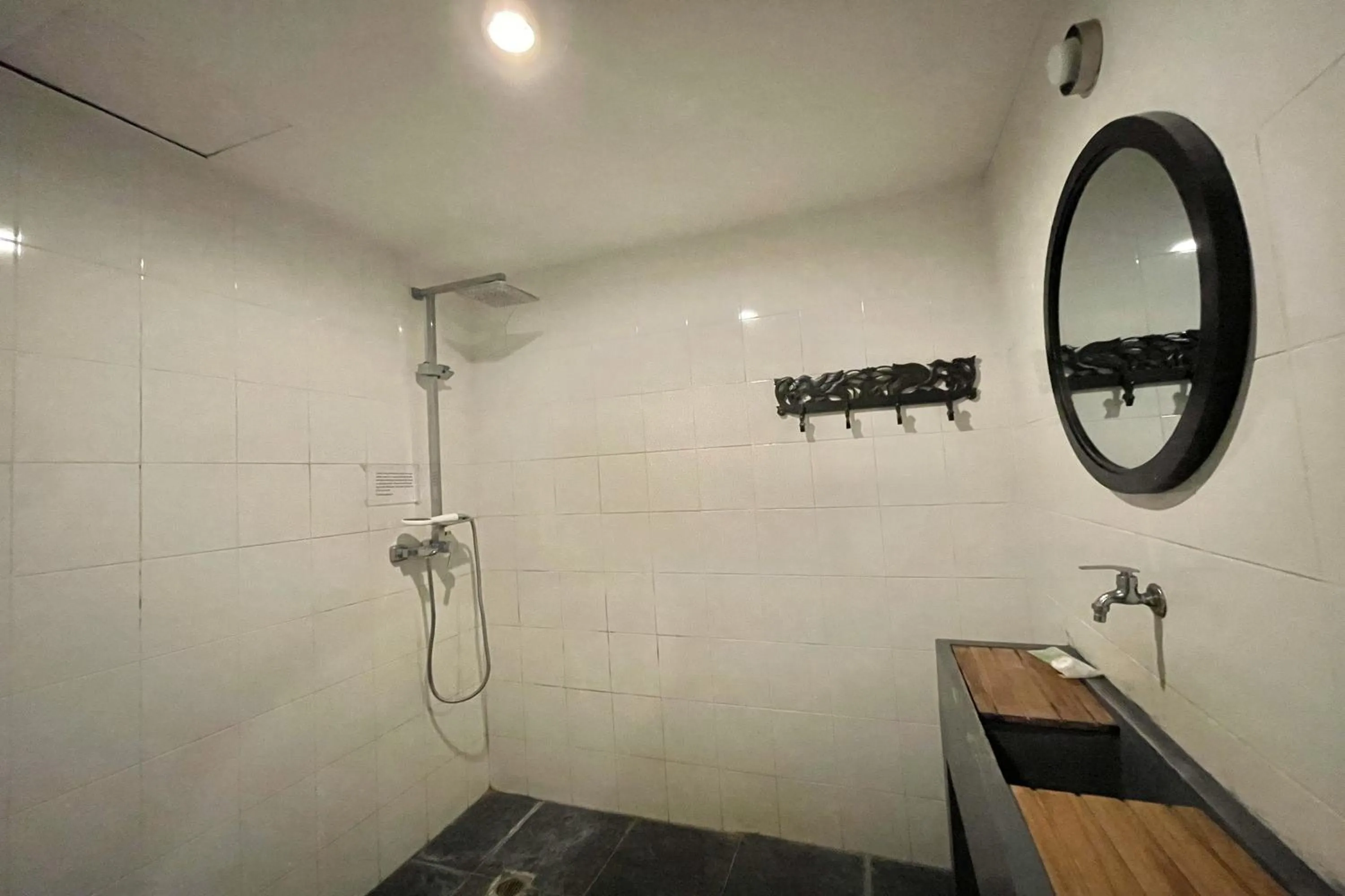 Bathroom in Taman Unique Hotel Senggigi