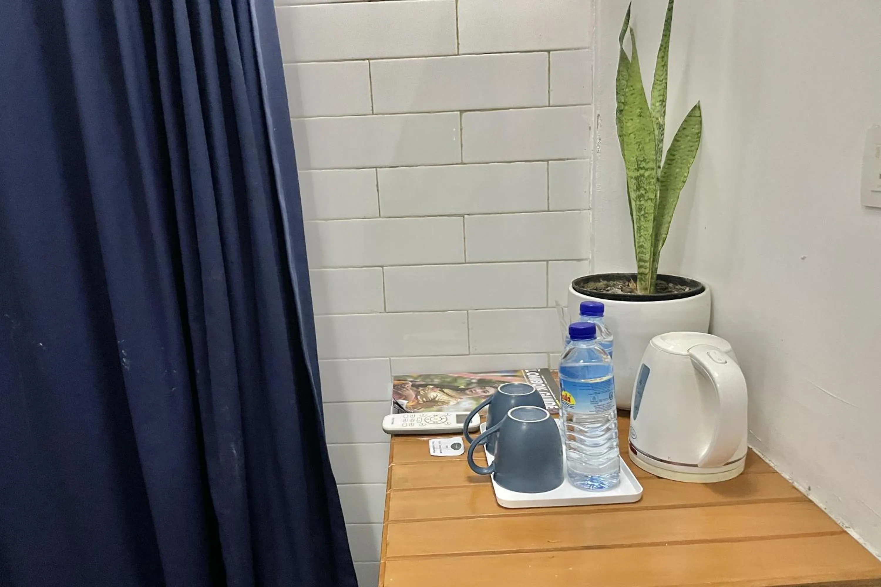 Coffee/tea facilities in Taman Unique Hotel Senggigi