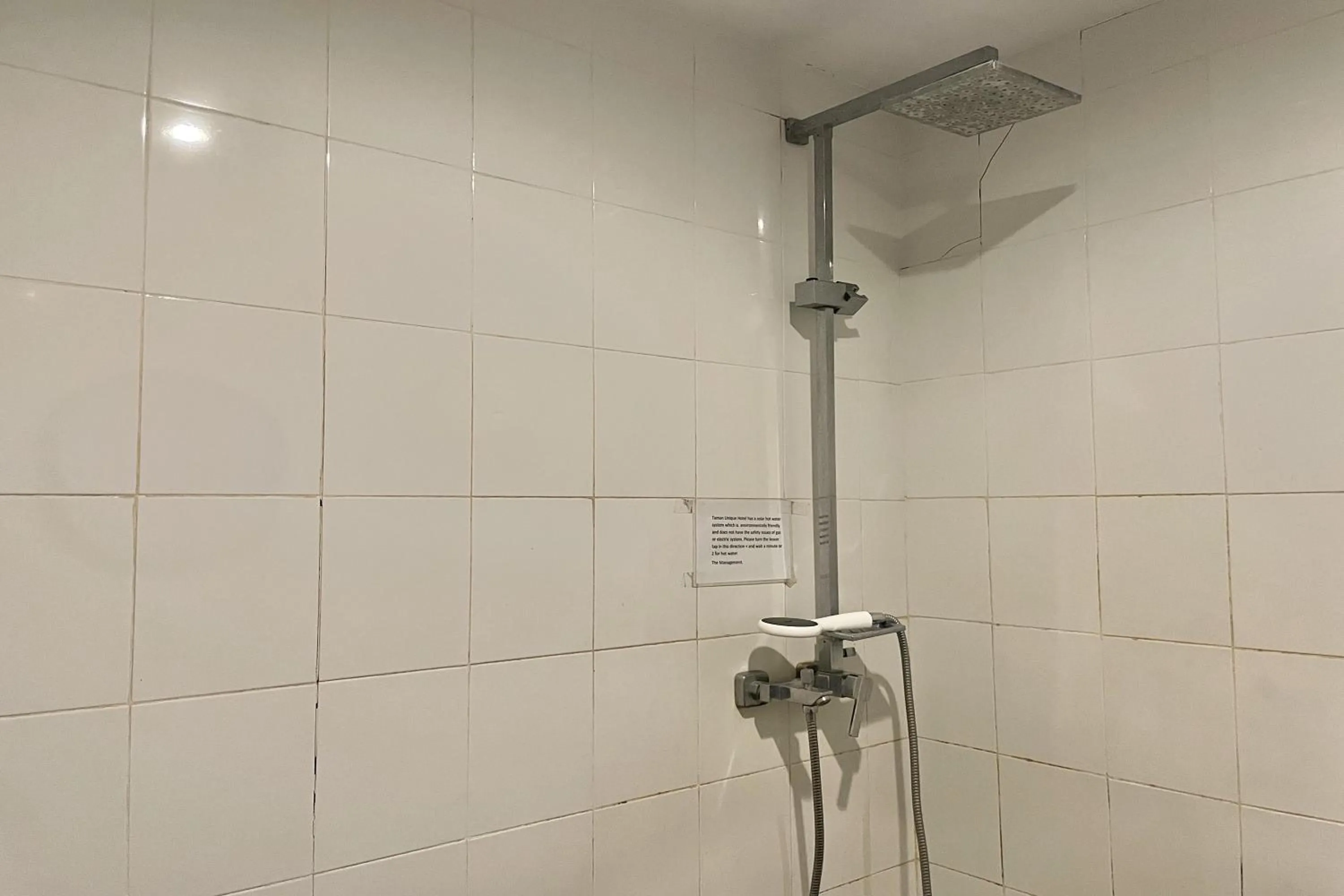 Bathroom in Taman Unique Hotel Senggigi