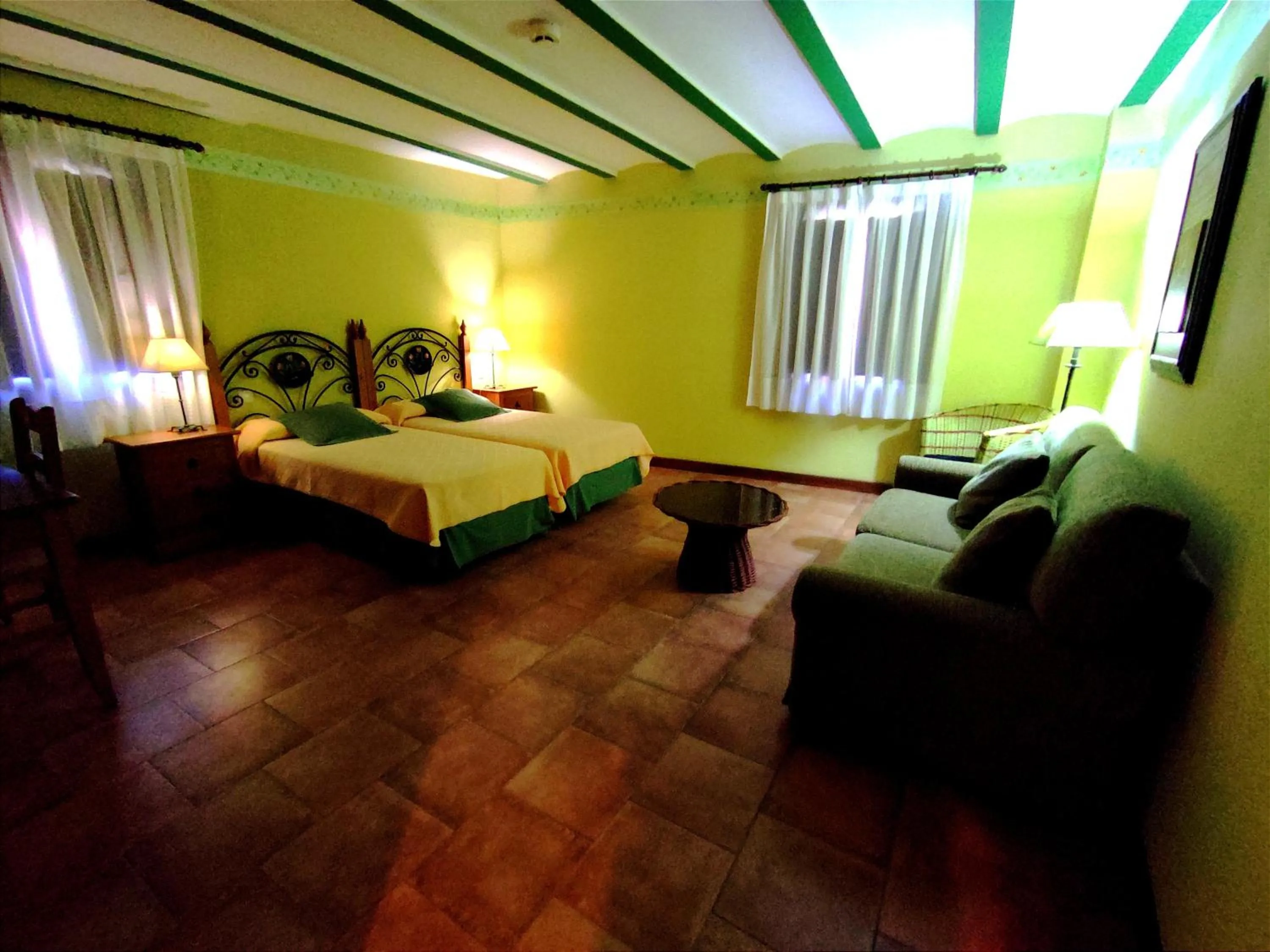 Superior Twin Room in Hotel Albarrán