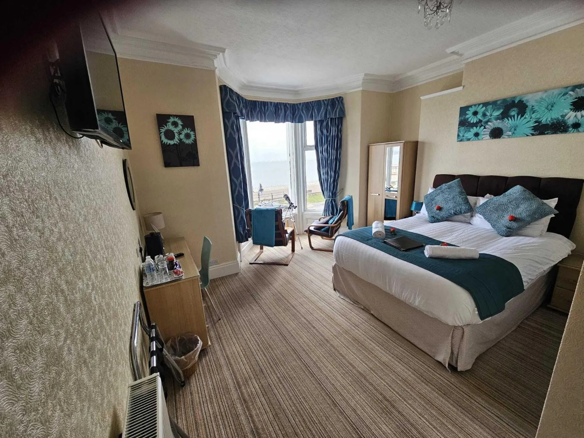 Bedroom, Bed in St. Hilary Guest House