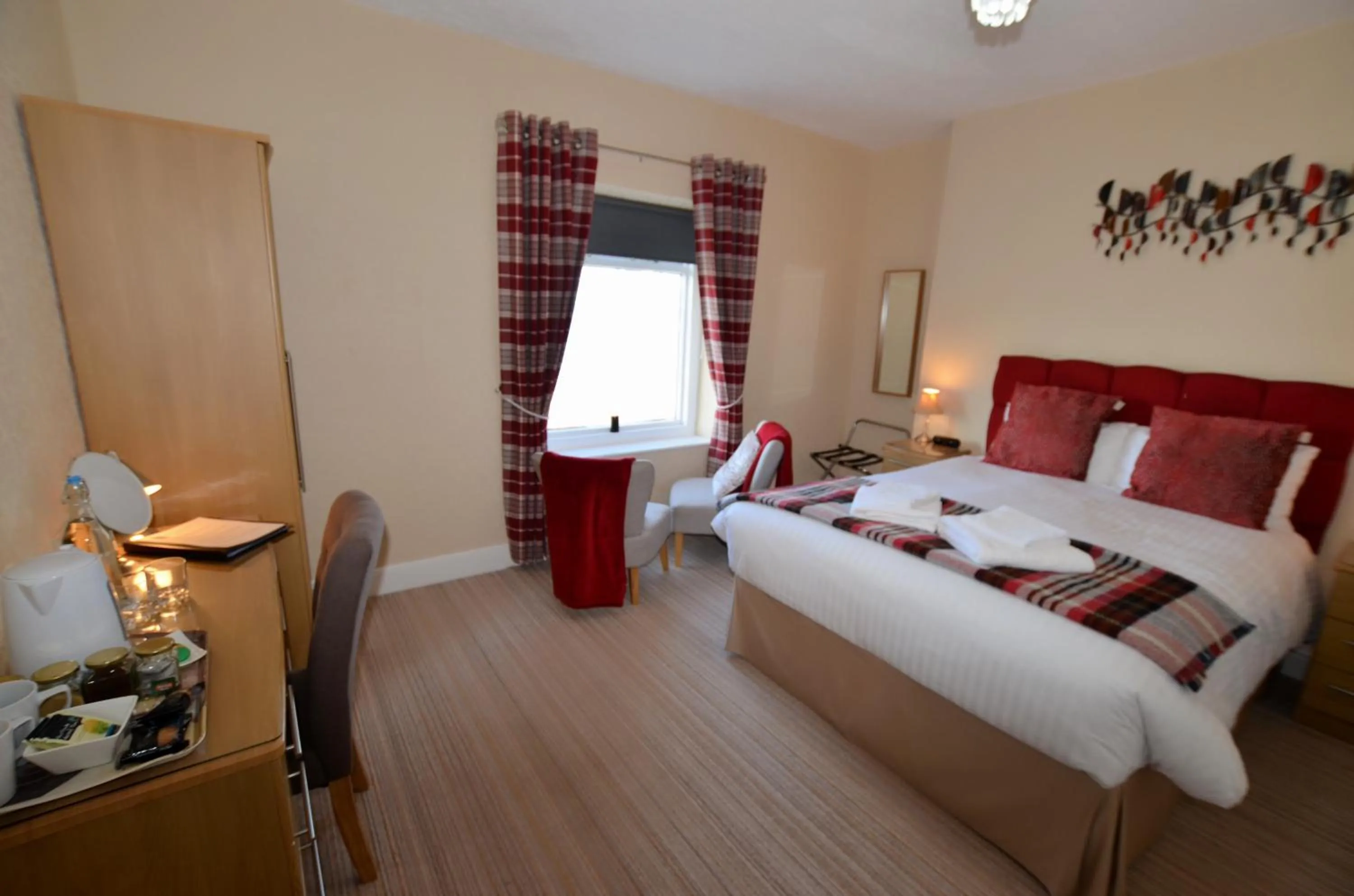 Bedroom, Bed in St. Hilary Guest House