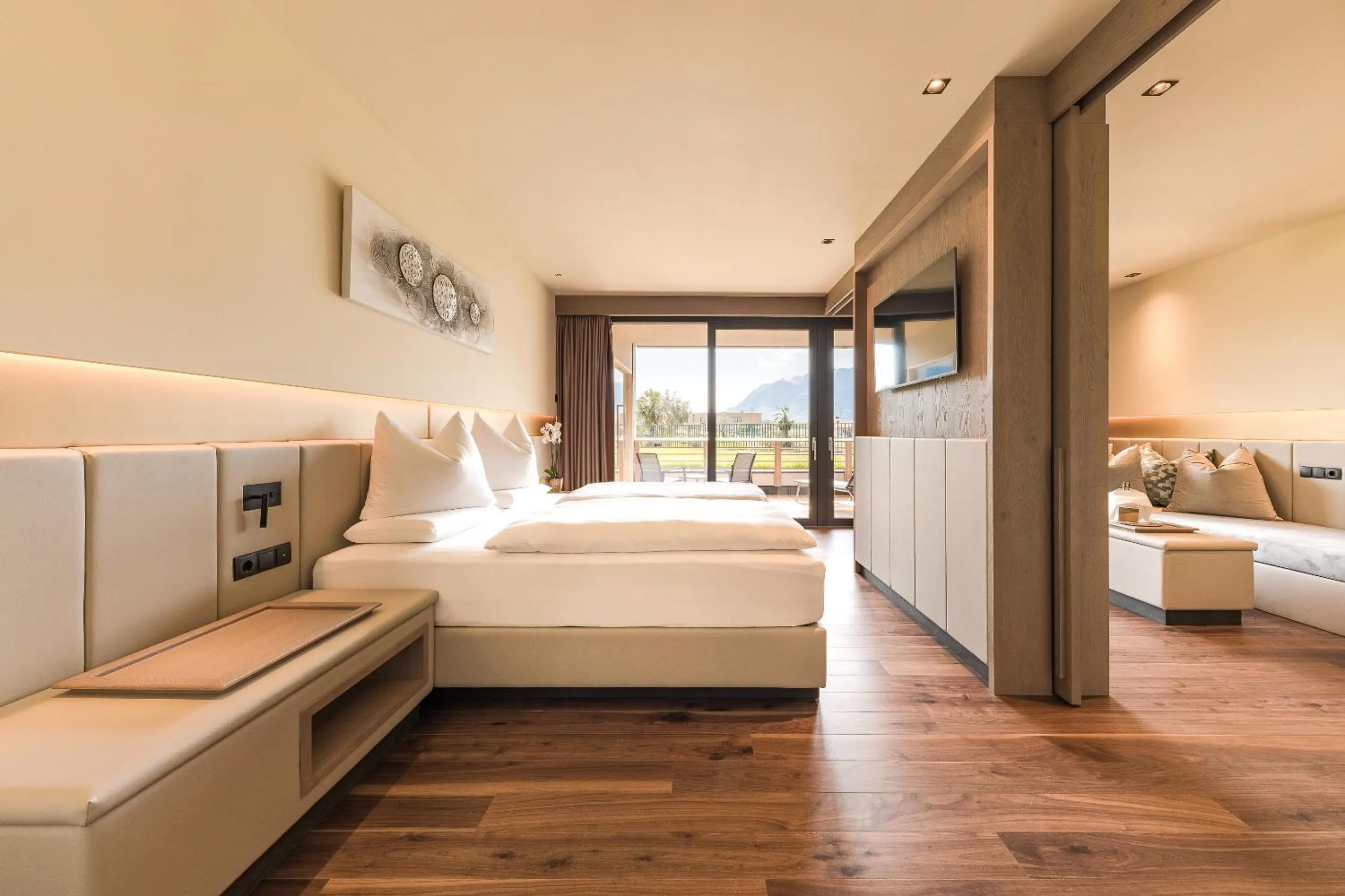 Living room, Bed in Weinegg Wellviva Resort