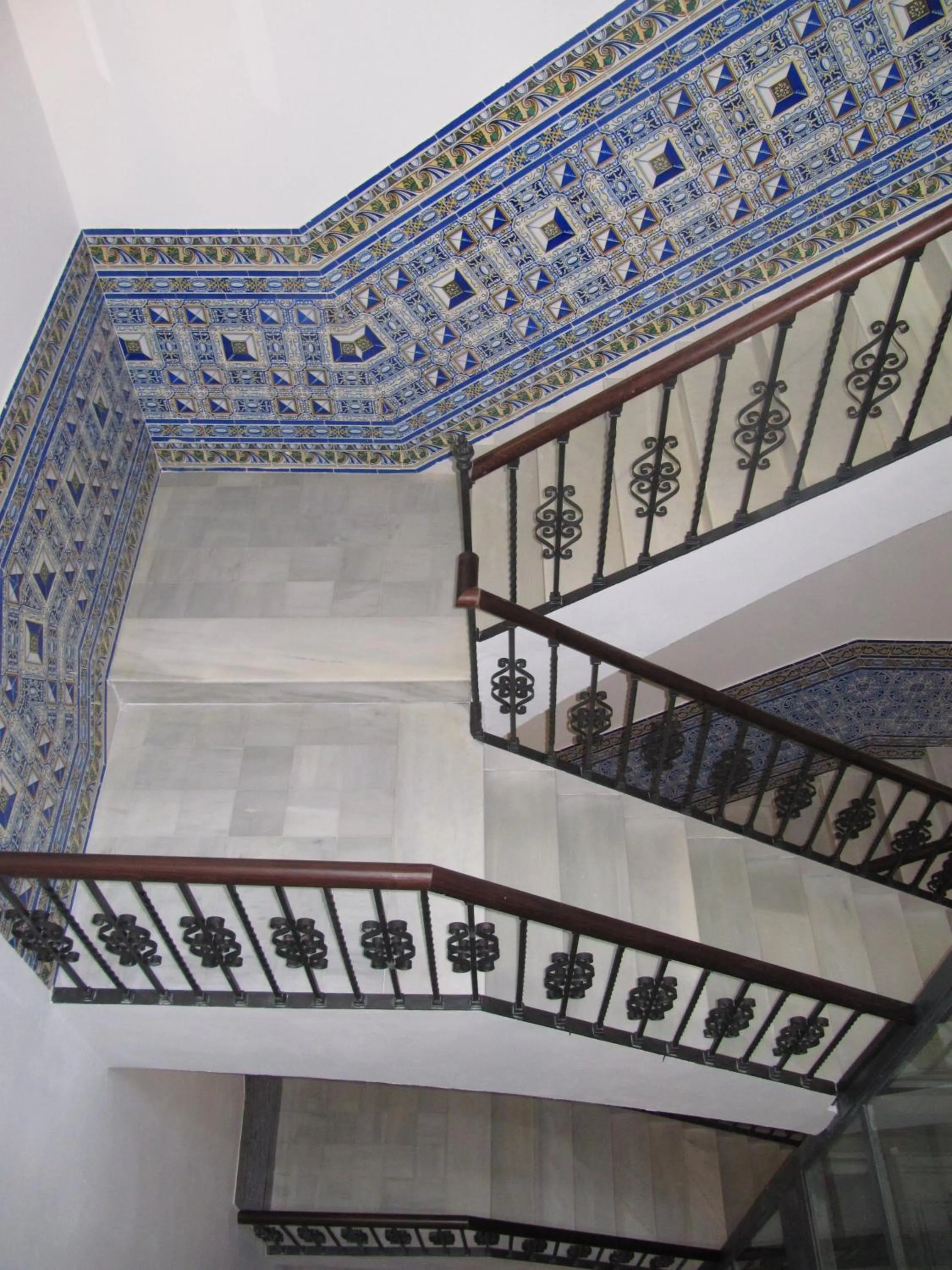 Facade/entrance in Life Apartments Alberto Lista