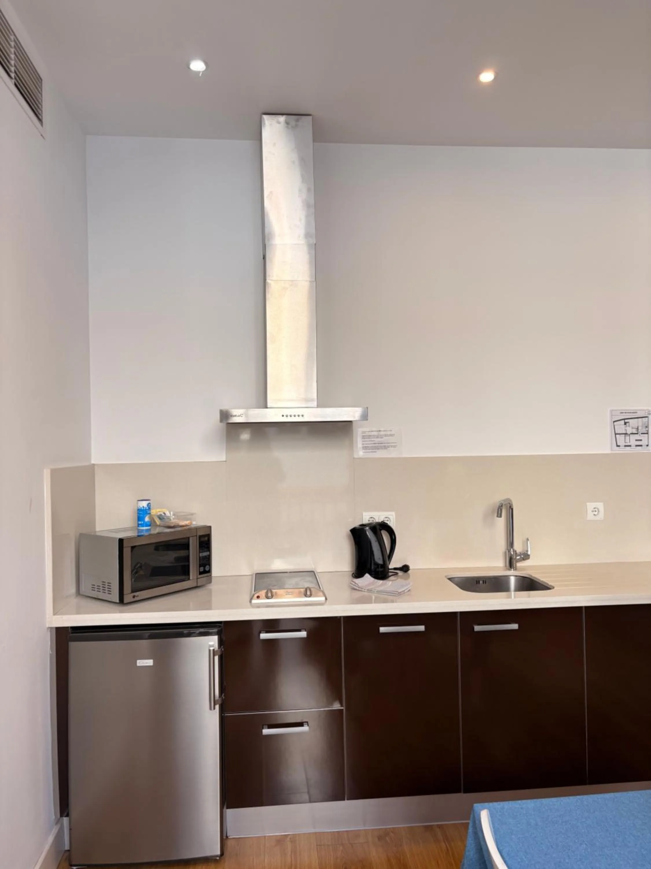 Kitchen or kitchenette in Life Apartments Alberto Lista