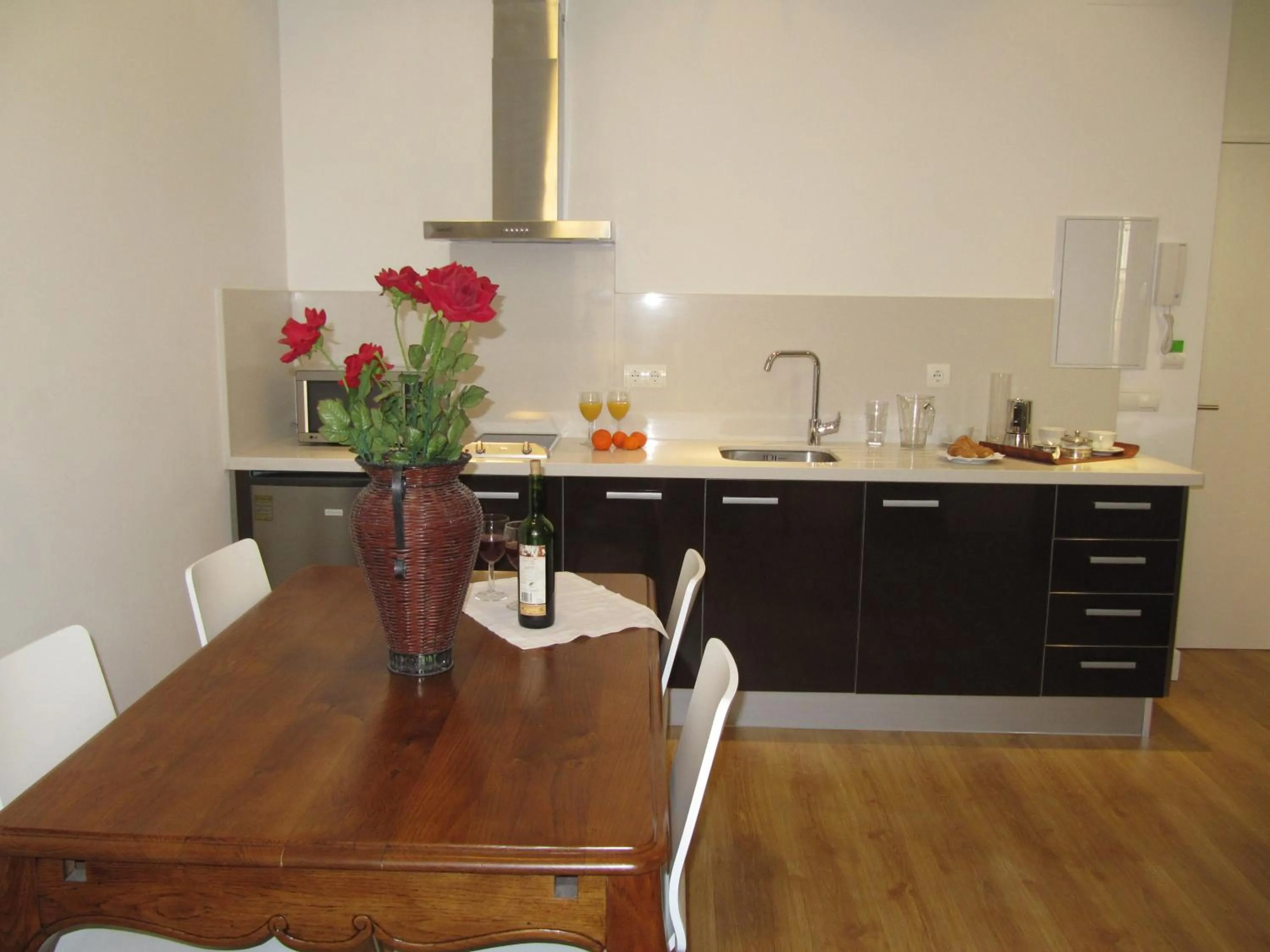 Kitchen or kitchenette in Life Apartments Alberto Lista