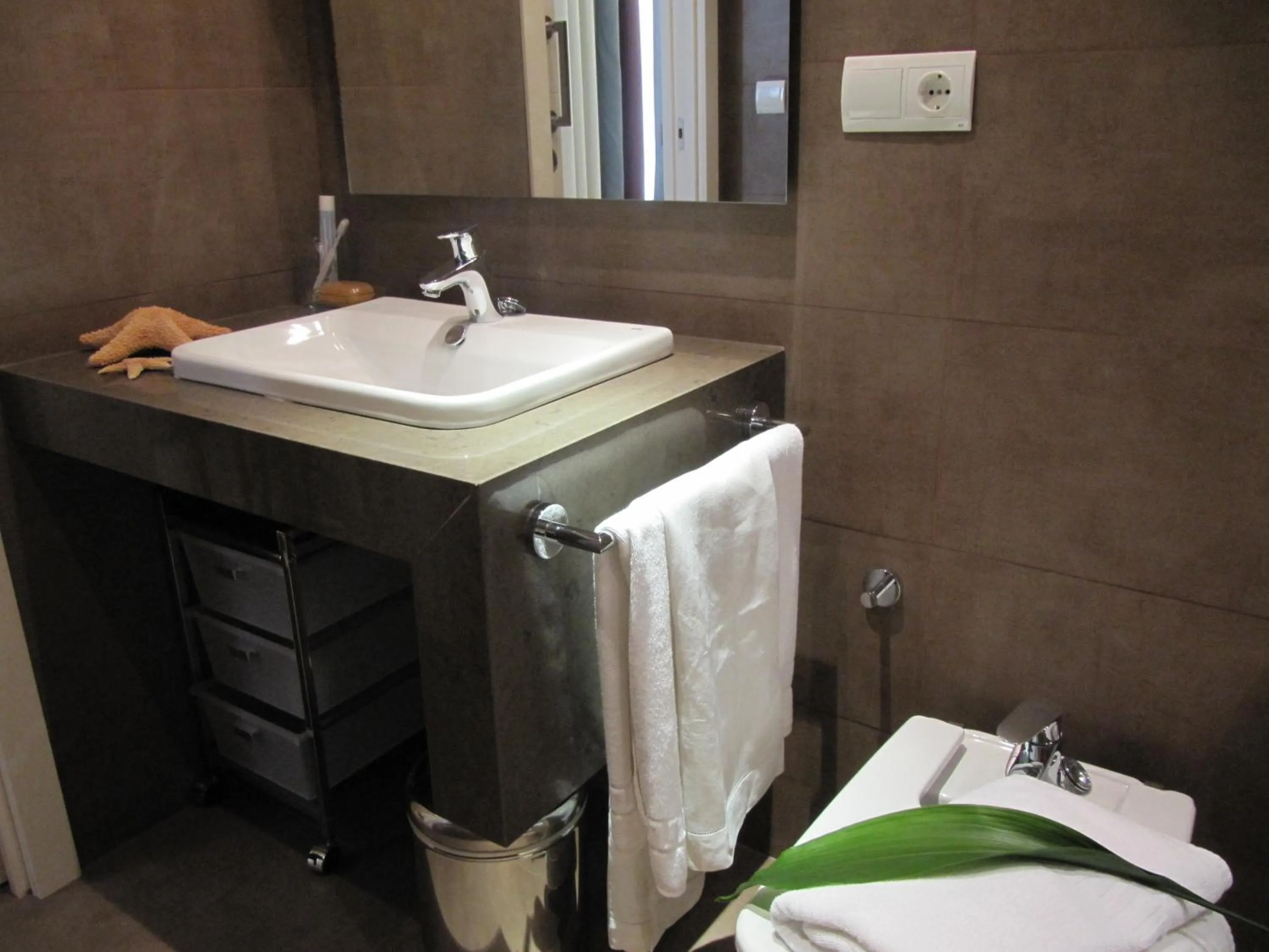 Bathroom in Life Apartments Alberto Lista