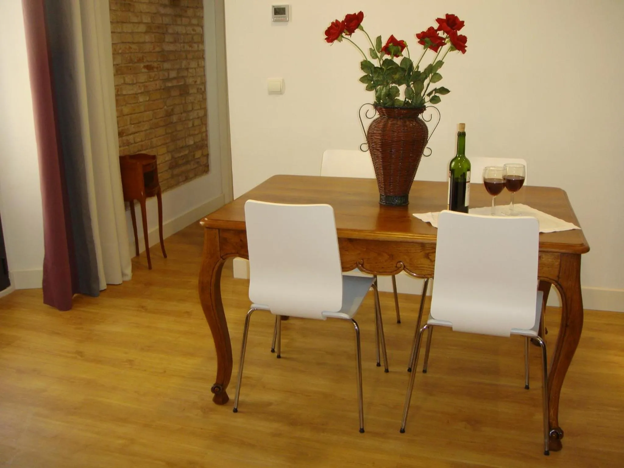 Seating area in Life Apartments Alberto Lista