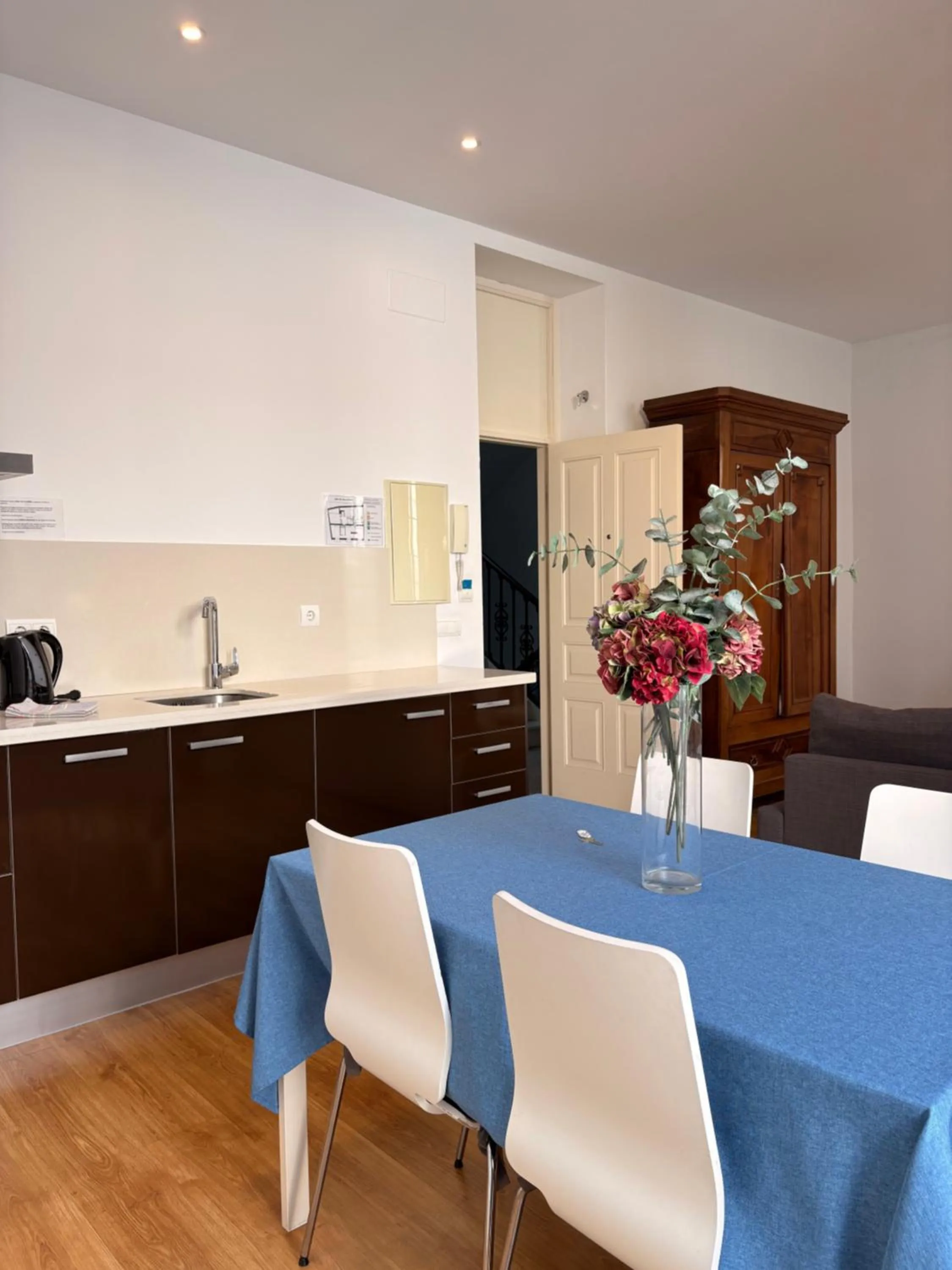 Kitchen or kitchenette in Life Apartments Alberto Lista