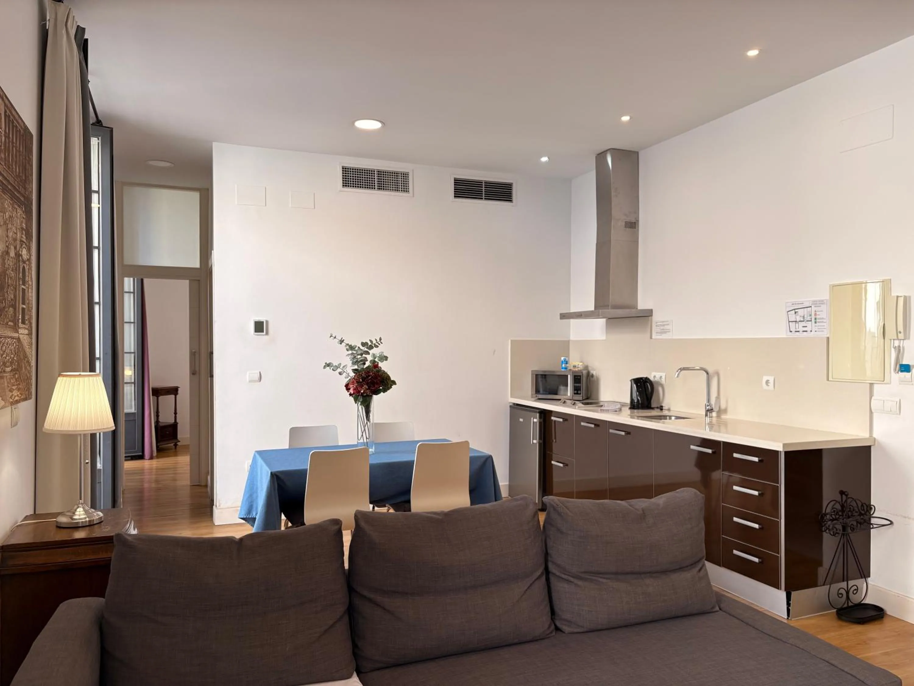 Kitchen or kitchenette in Life Apartments Alberto Lista