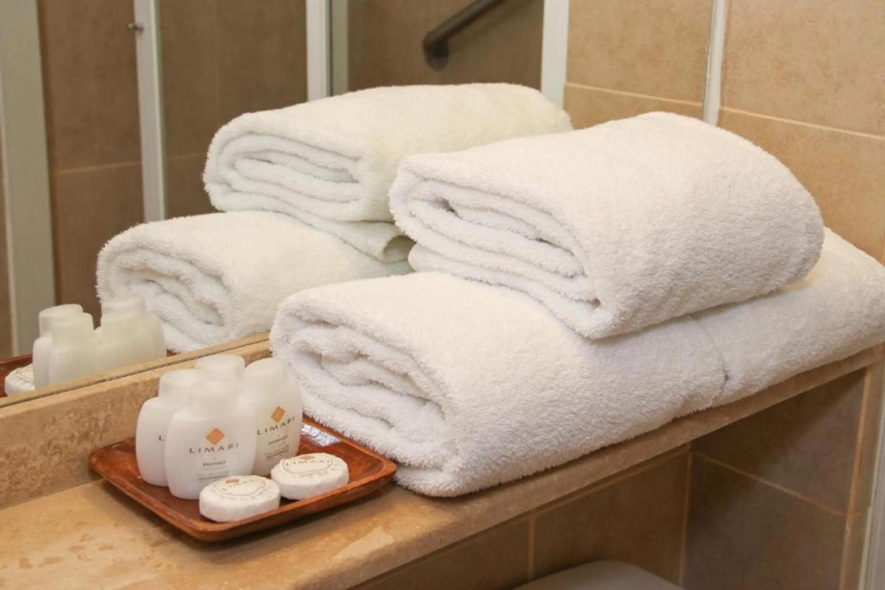 Bathroom in Hotel Limari