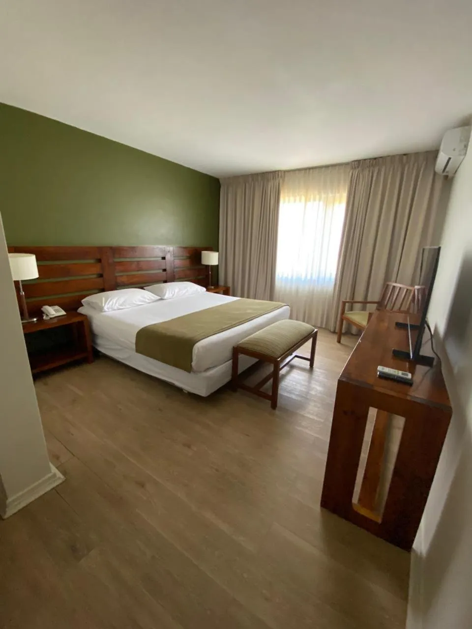 Standard Queen Room - single occupancy in Hotel Limari