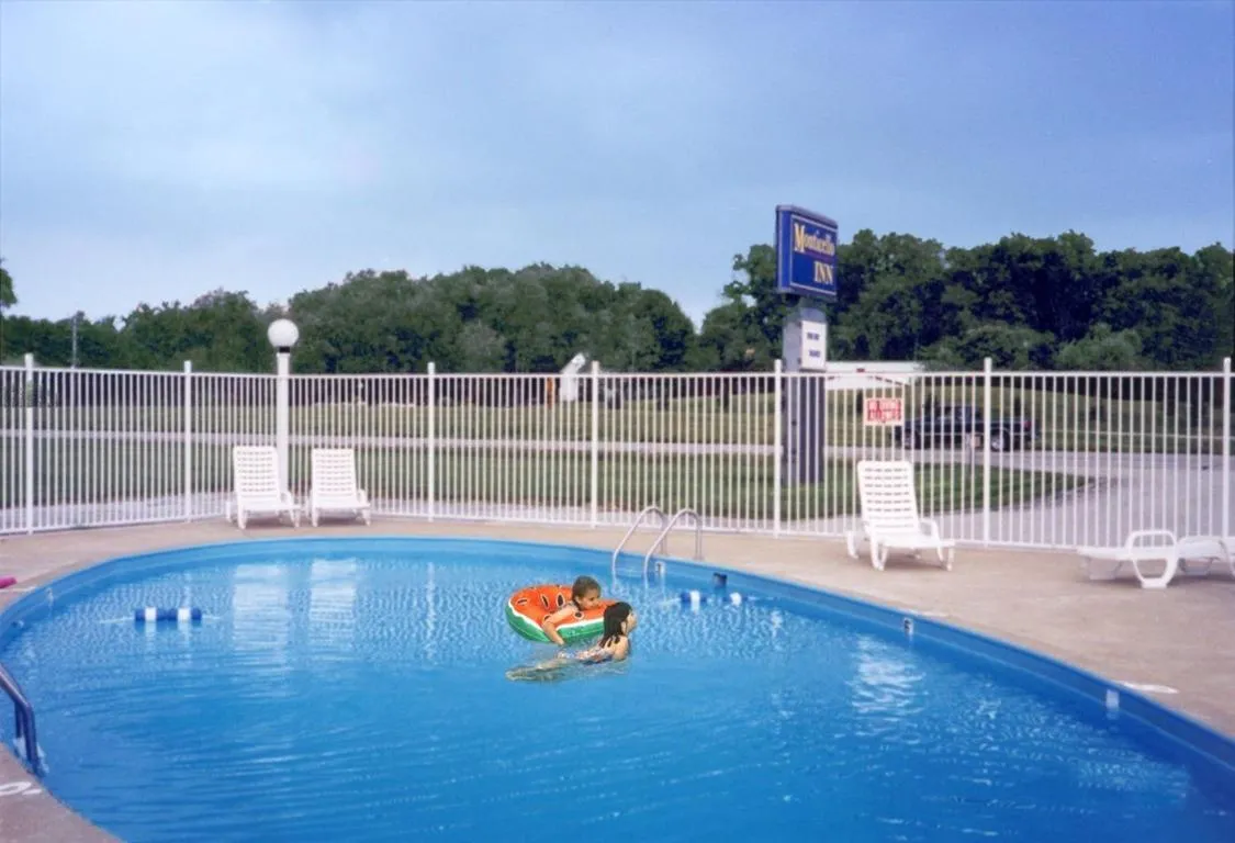 Swimming pool in Monticello Inn - Monticello, Indiana
