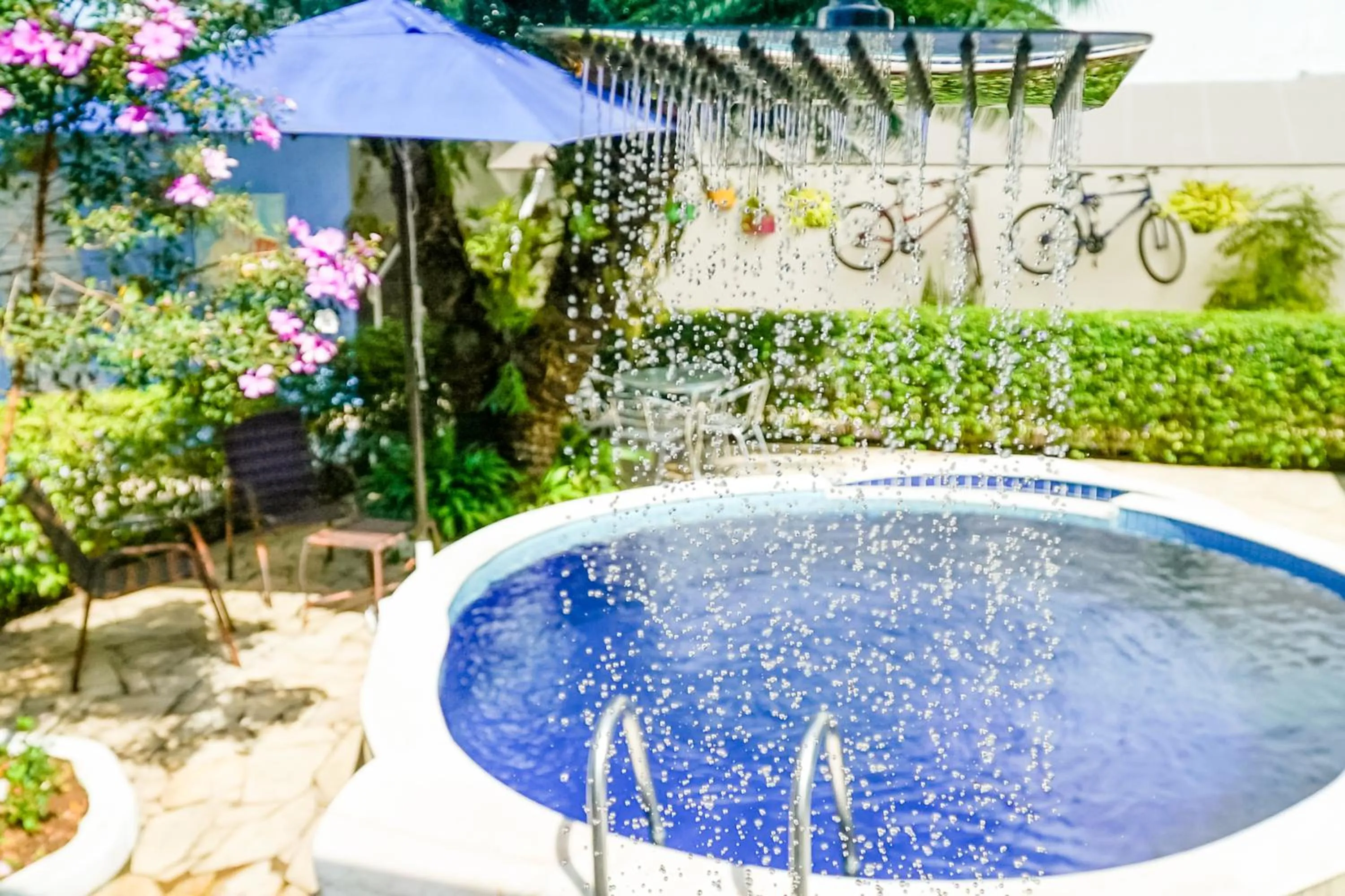 Pool view in Velinn Pousada Remanso do Mar