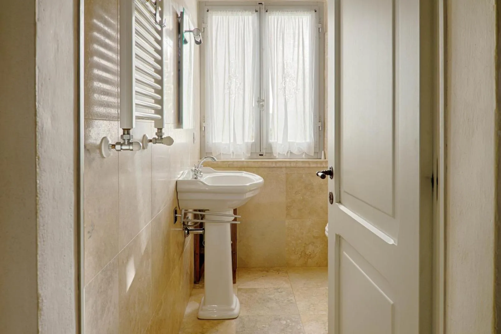 Bathroom in Rinidia Bio