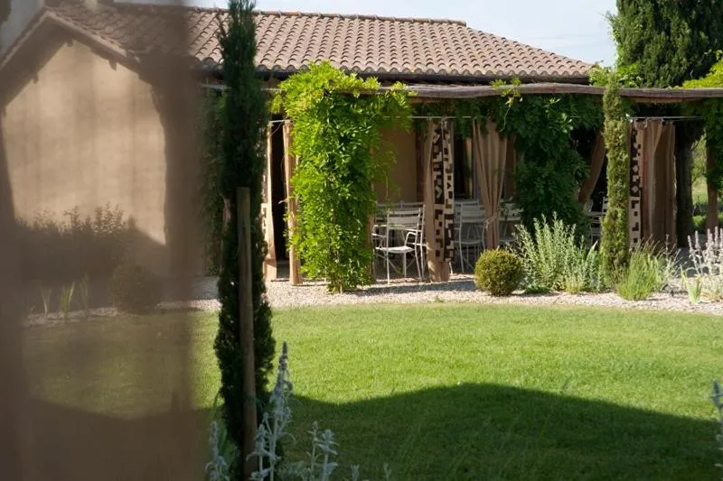 Property building in Rinidia Bio