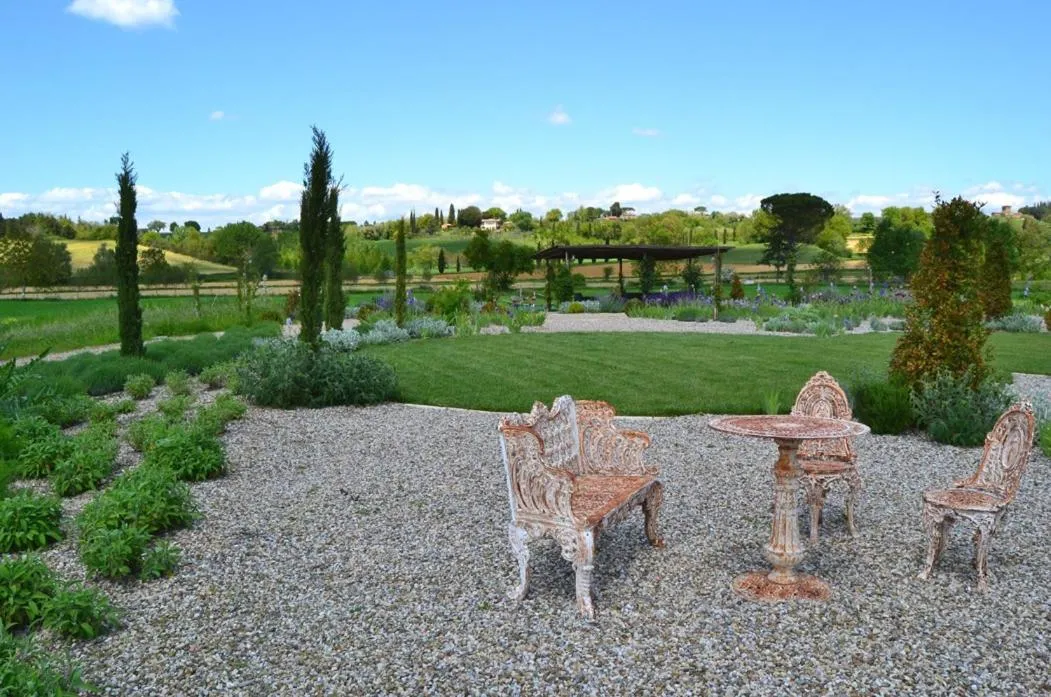 Garden in Rinidia Bio