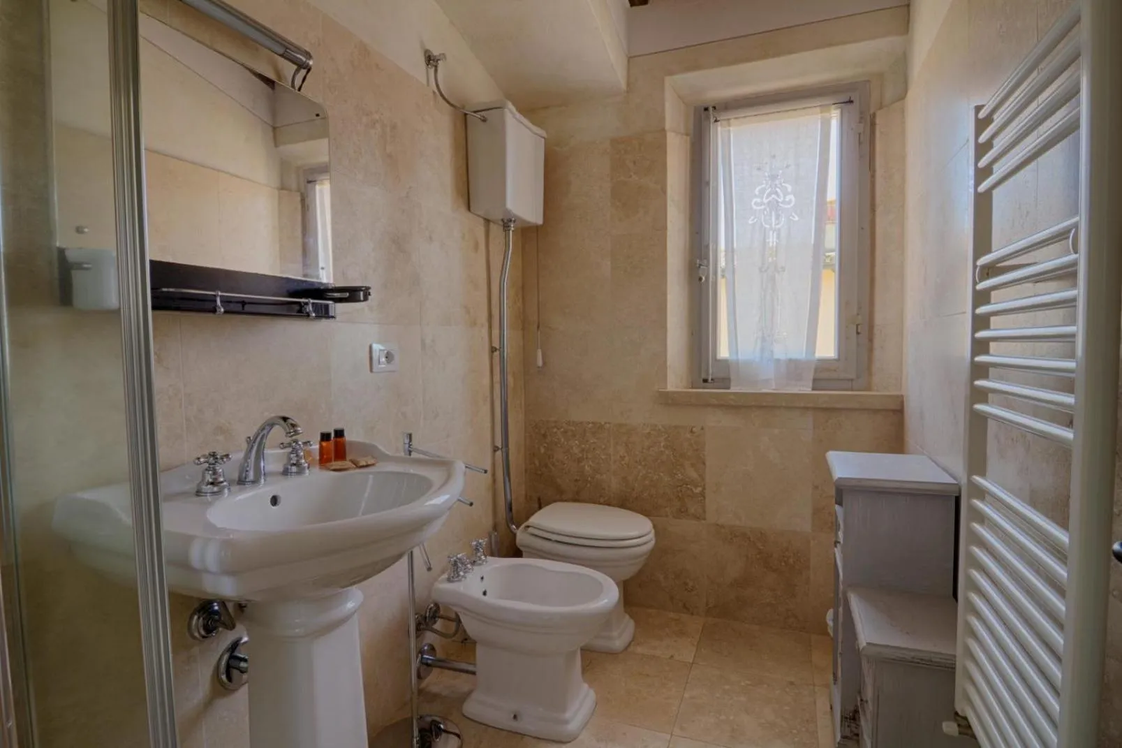 Bathroom in Rinidia Bio
