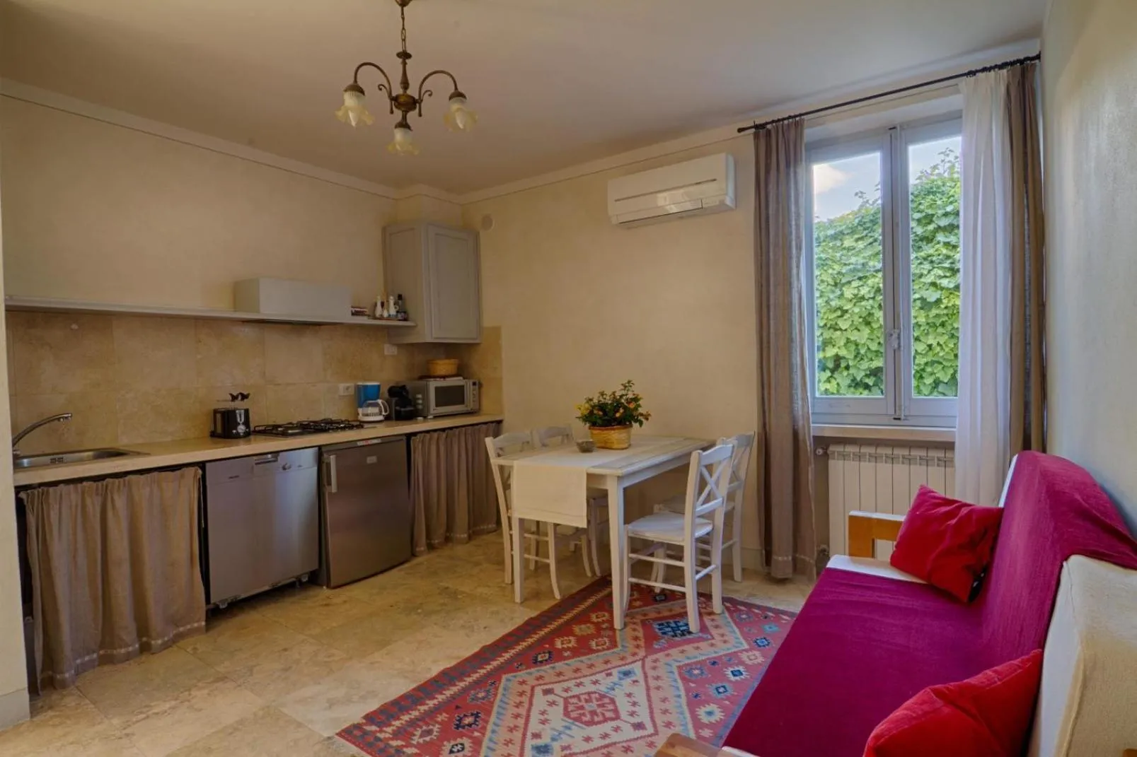Kitchen or kitchenette in Rinidia Bio