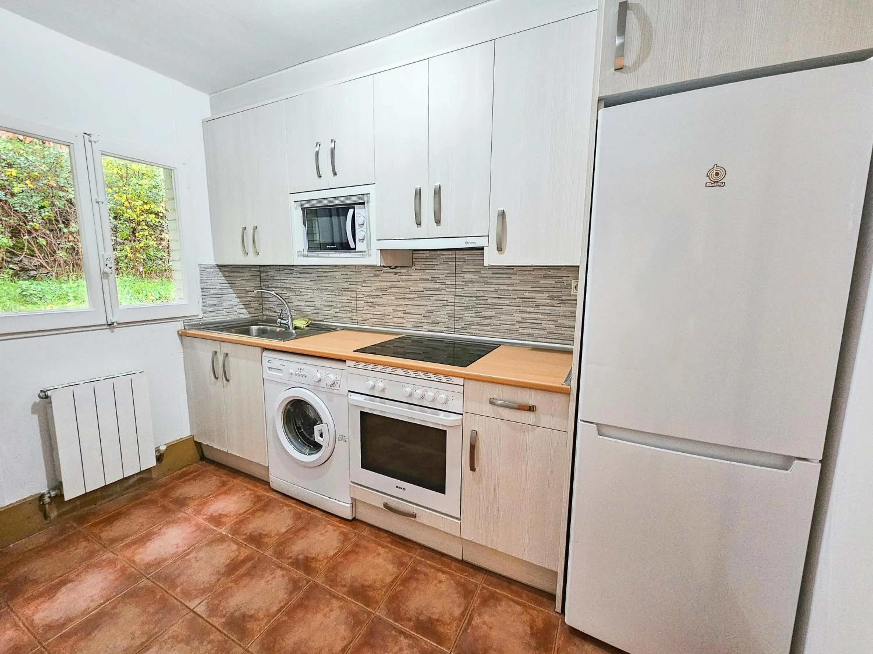 Kitchen or kitchenette in Complejo Bubal Formigal 3000