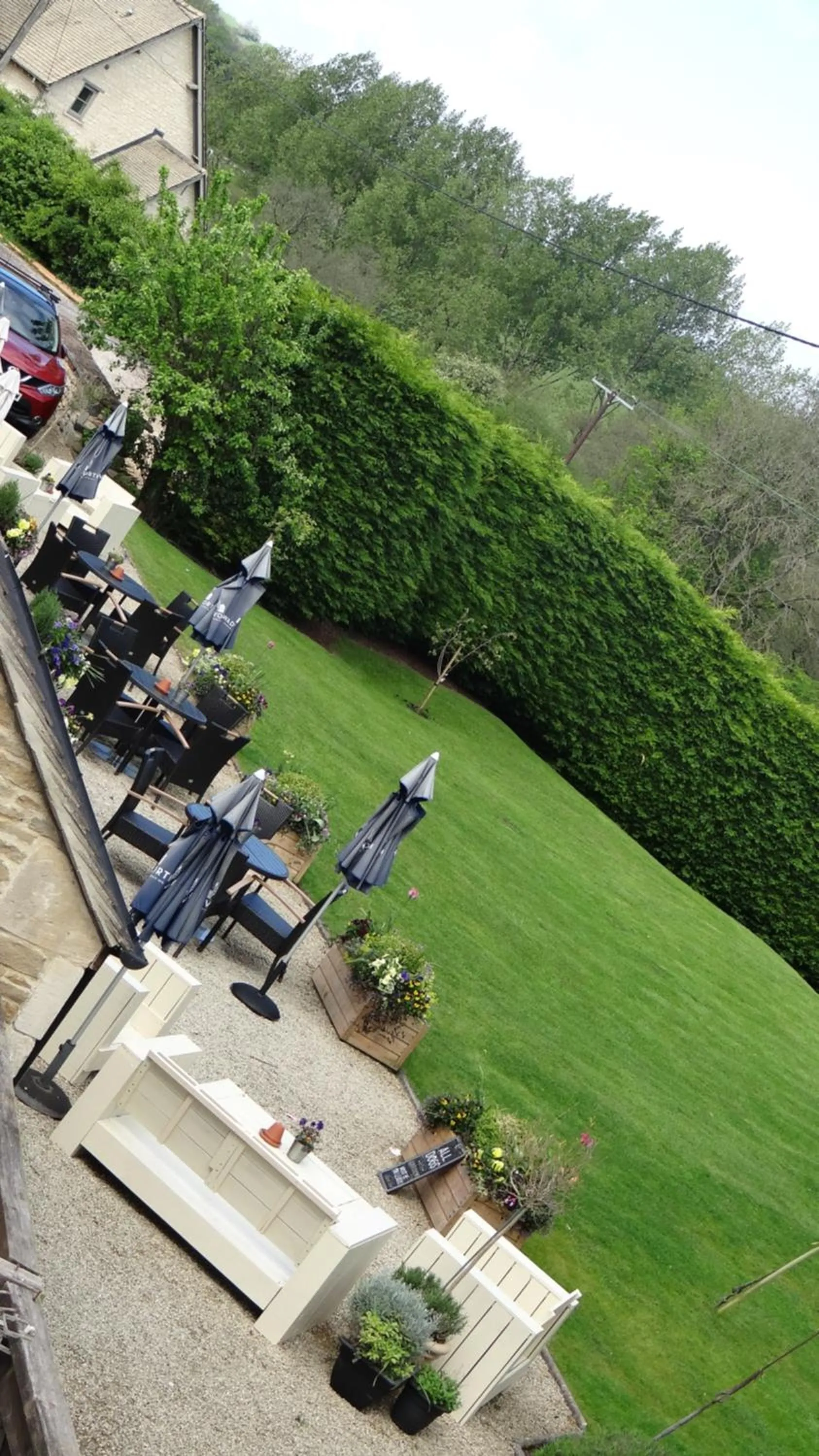 Garden in The Colesbourne Inn